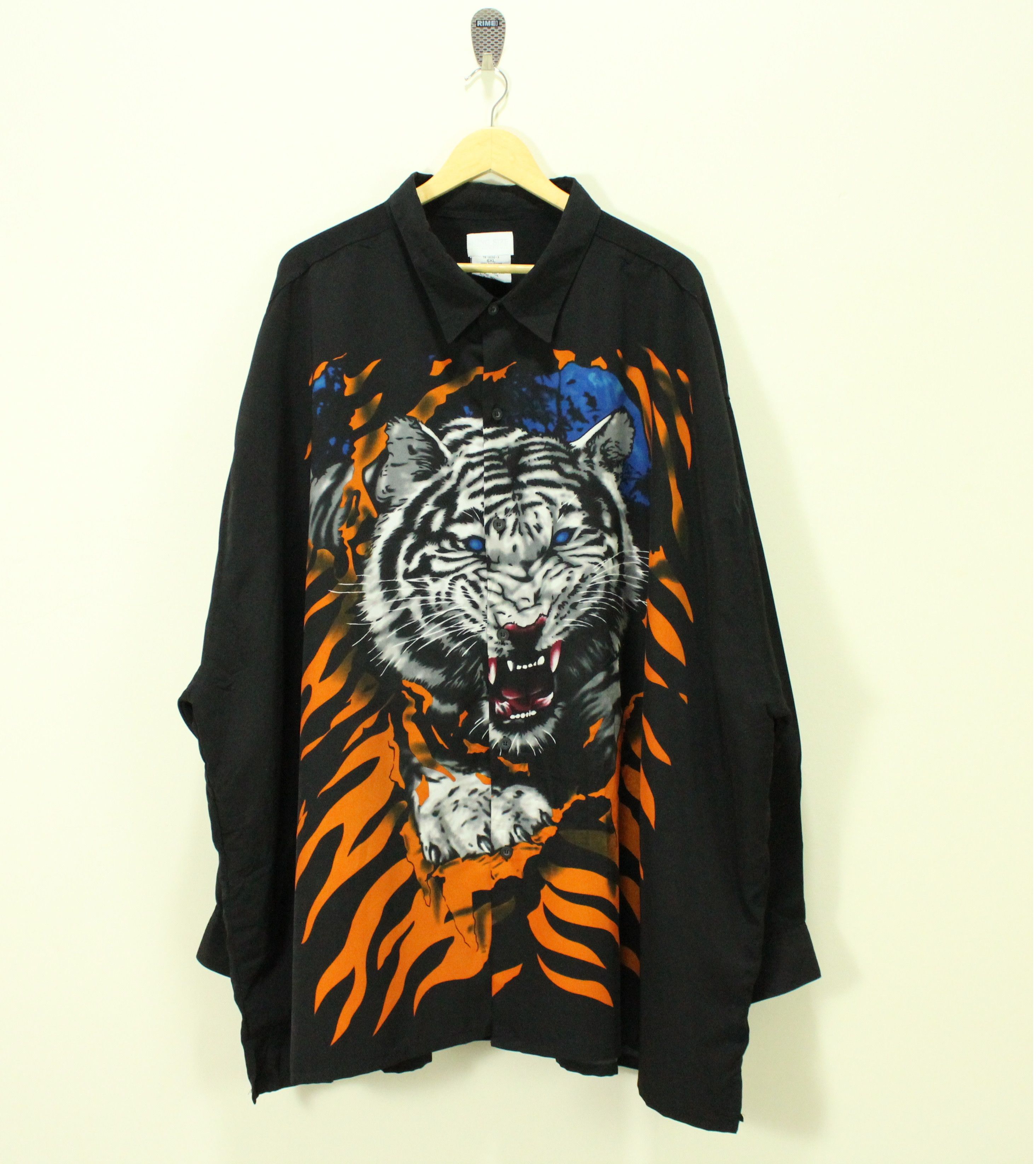 image of Animal Tee x Art Tiger Shirt Big Size Button Down King Size Shirt 6Xl in Black, Men's
