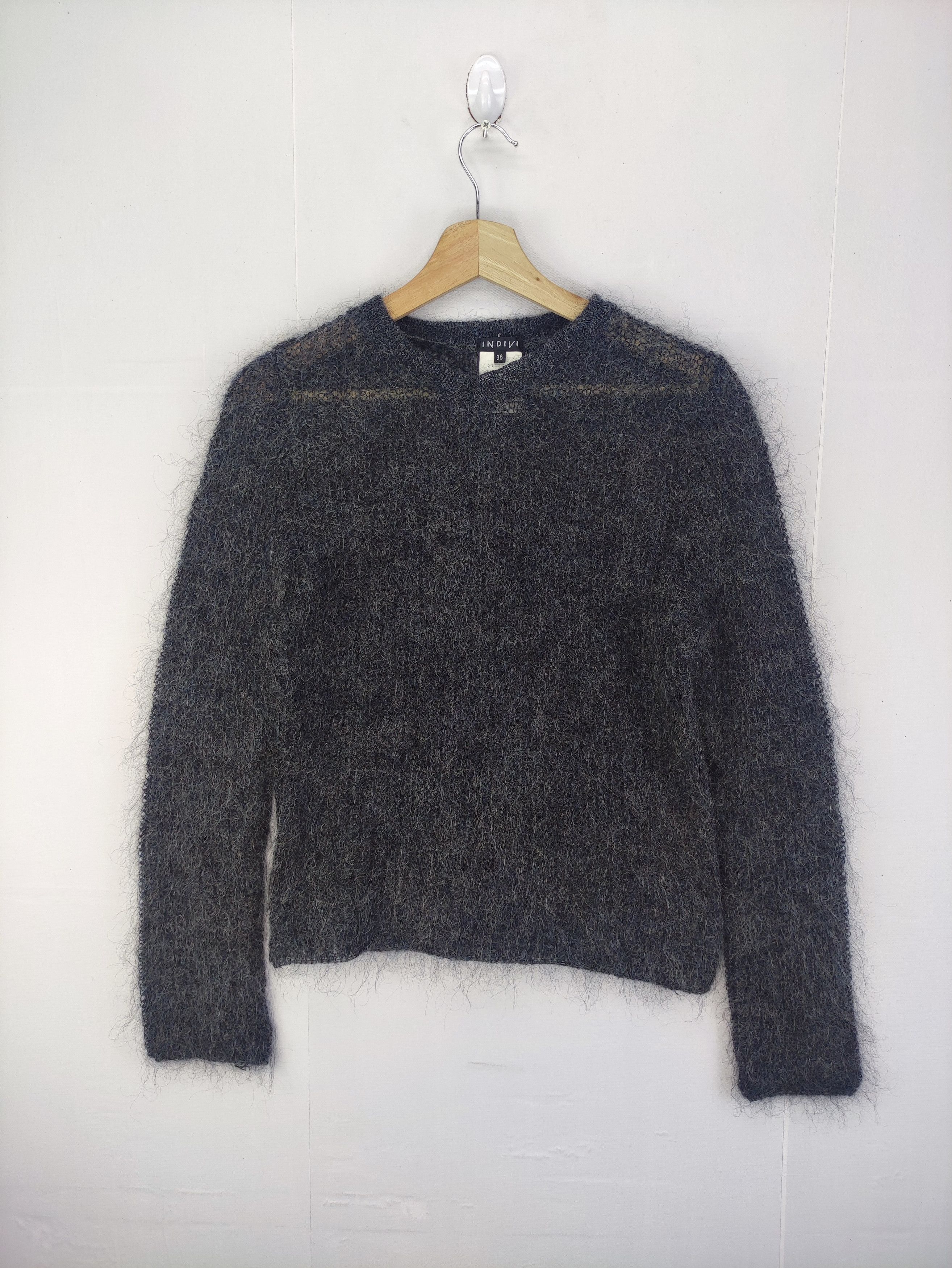 Japanese Brand Vintage Indivi Fuzzy Wool Sweater Size S / US 4 / IT 40 - 1 Thumbnail