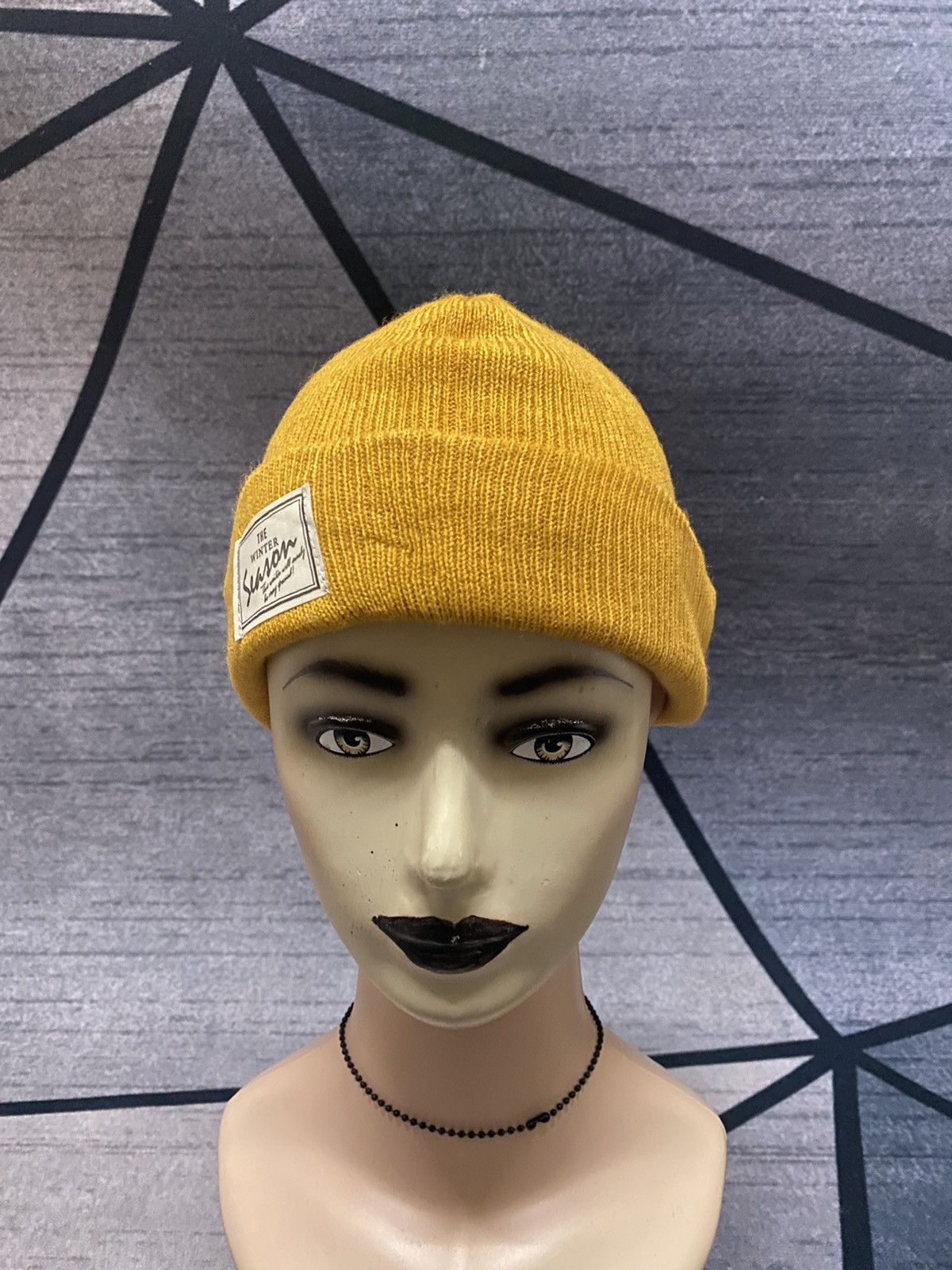 Japanese Brand Daiso Industries The Winter Season Short Beanie Hat Size ONE SIZE - 1 Thumbnail