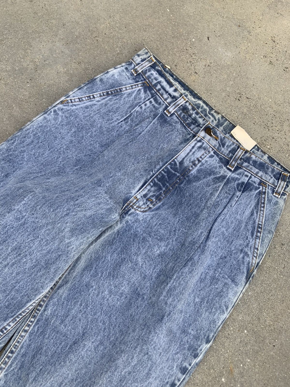 Levi's Vintage relaxed fit levis denim jeans orange tab Size US 31 - 2 Thumbnail