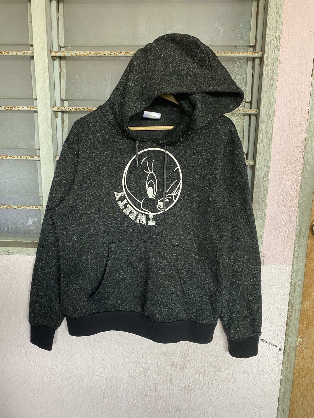 Cartoon Network × Japanese Brand ⚡️Steals⚡️ Tweety Spellout Hoodies Size US M / EU 48-50 / 2 - 5 Thumbnail