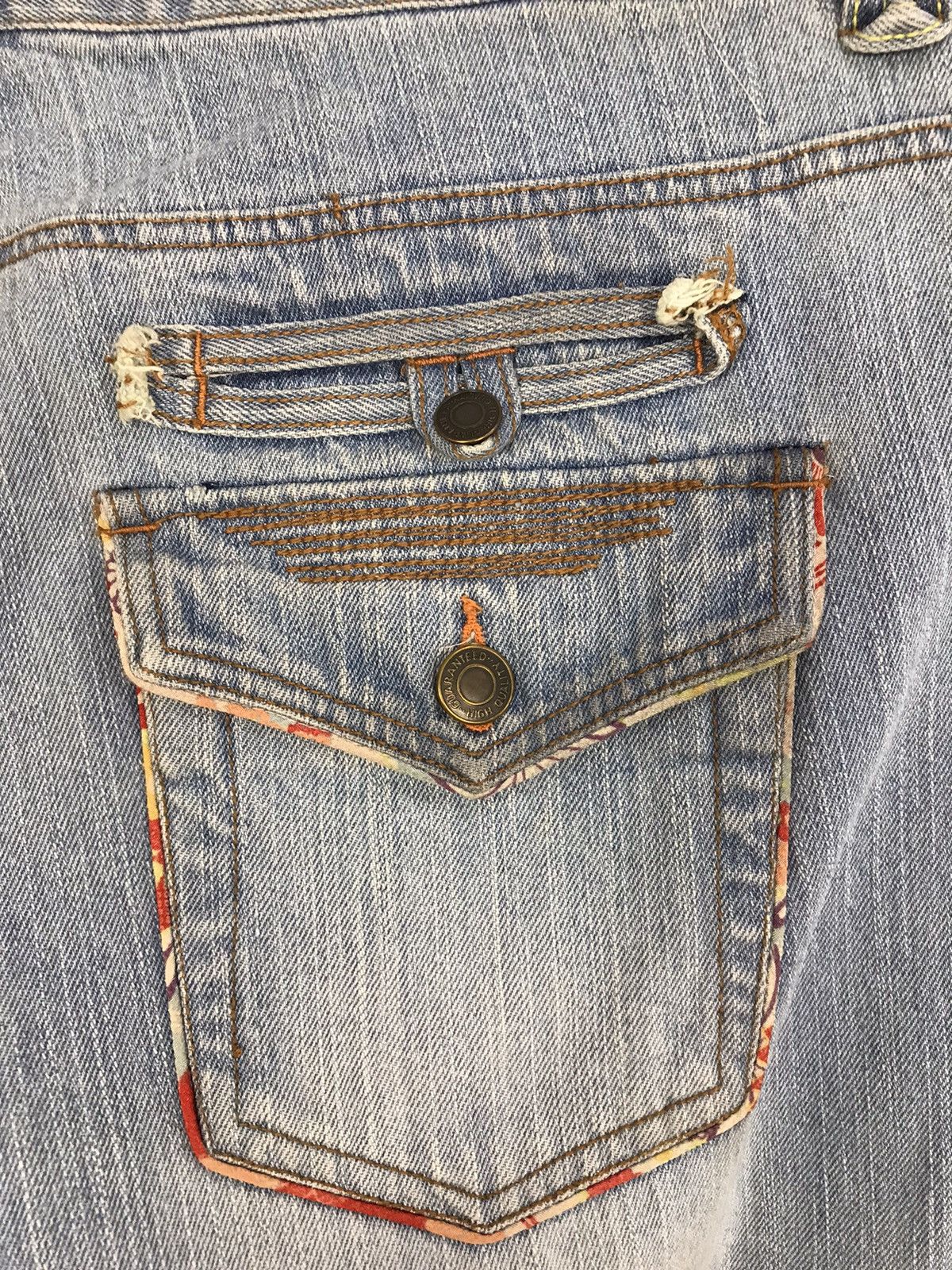 Japanese Brand × Vintage Vintage Printed Japanese Samurai Light Wash Jeans Design Size US 37 - 13 Thumbnail
