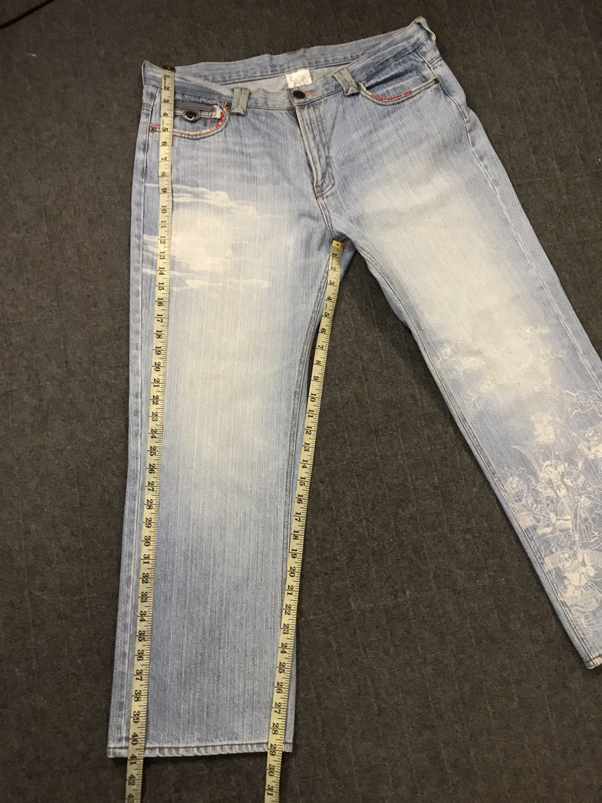 Japanese Brand × Vintage Vintage Printed Japanese Samurai Light Wash Jeans Design Size US 37 - 20 Thumbnail