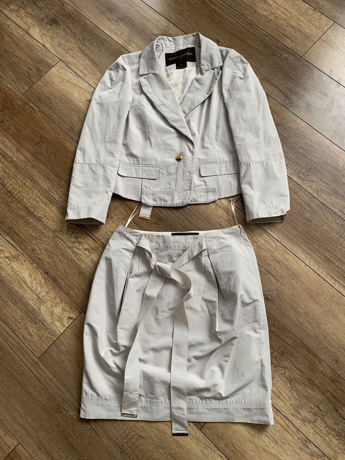 Louis Vuitton Louis Vuitton Suit Coat Jacket and Dress LV Paris Size XS / US 0-2 / IT 36-38 - 1 Thumbnail