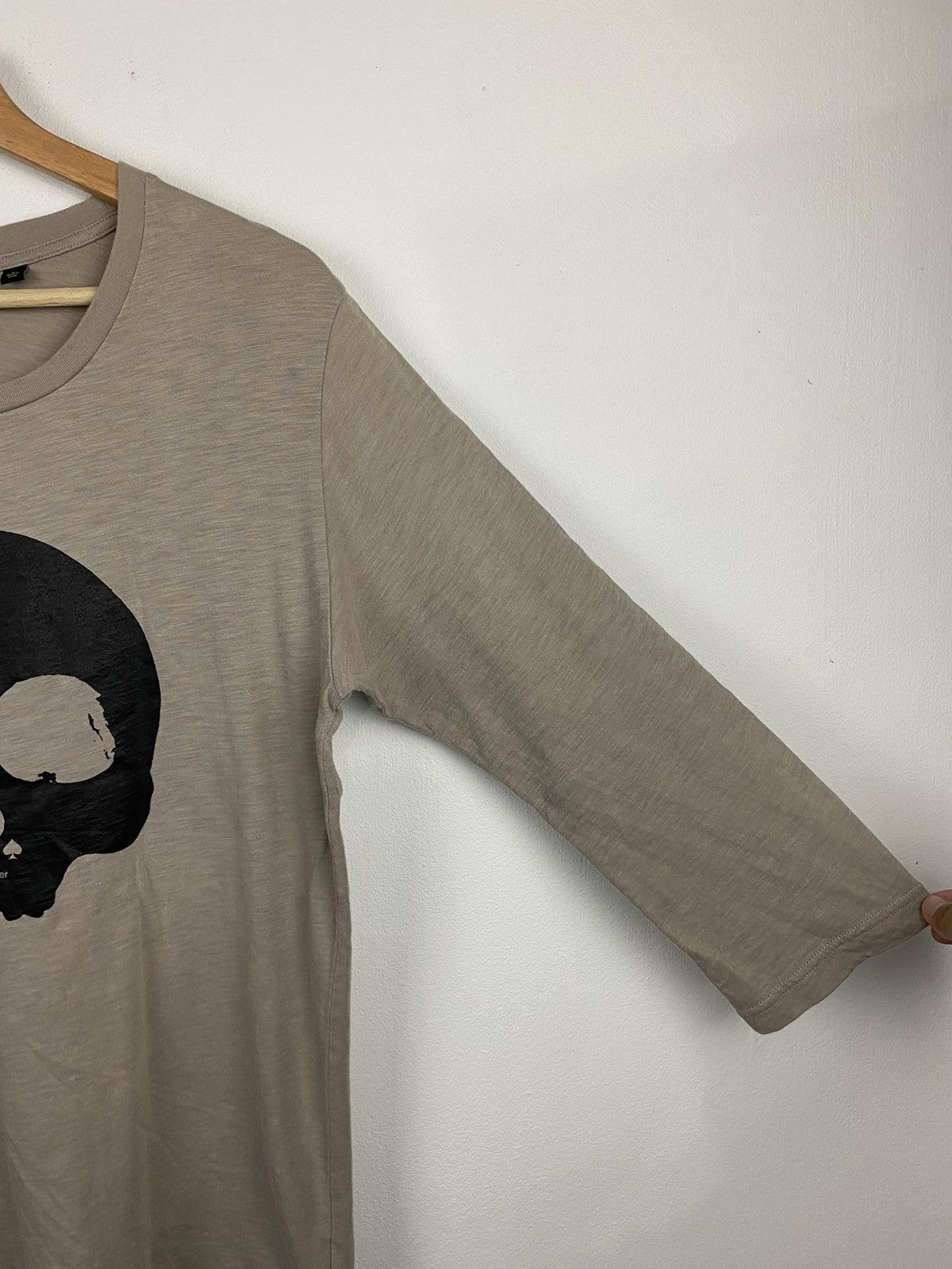 Japanese Brand Uniqlo Undercover Longsleeve T-shirt Size US L / EU 52-54 / 3 - 6 Thumbnail