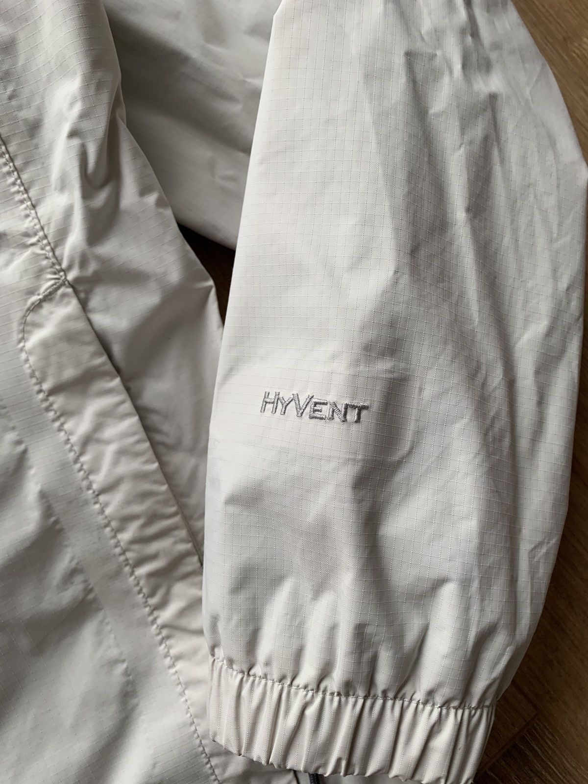 The North Face Vintage The North Face HyVent Light Jacket Size L / US 10 / IT 46 - 4 Thumbnail