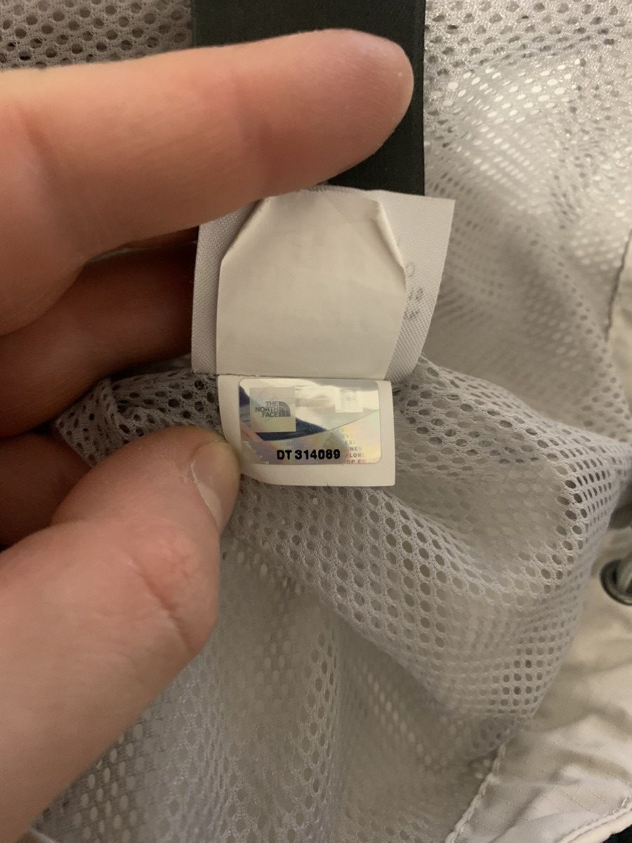 The North Face Vintage The North Face HyVent Light Jacket Size L / US 10 / IT 46 - 11 Thumbnail