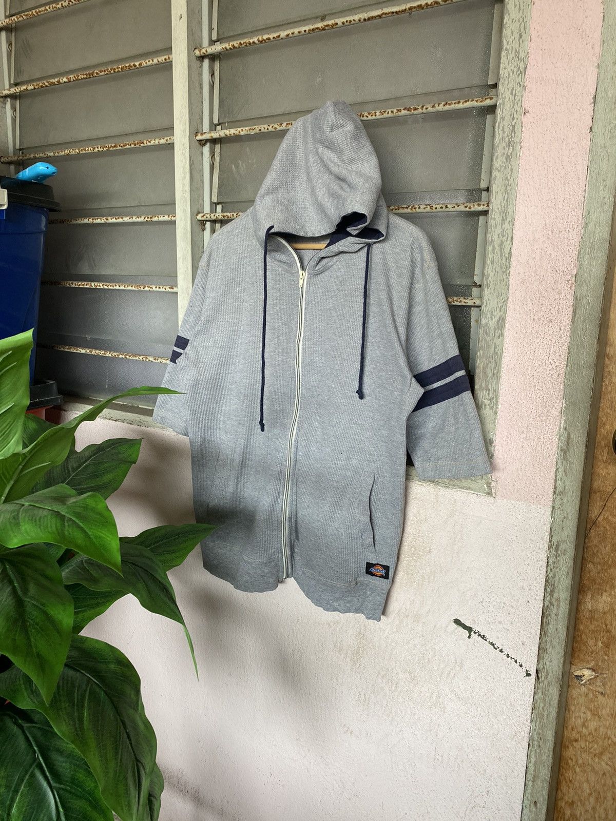 Dickies ⚡️Steals⚡️ Dickies Short Sleeve Hoodies Size US XL / EU 56 / 4 - 1 Thumbnail