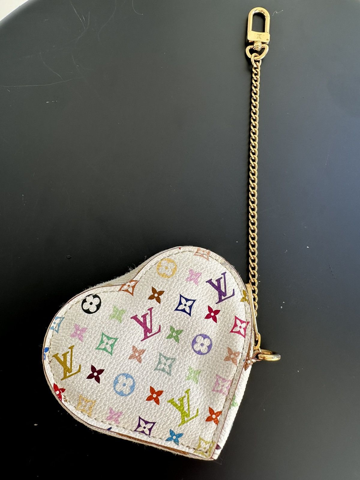 Louis Vuitton x Takashi Murakami Bag Charm Multiple colors  Louis Vuitton Murakami Multicolor Keychain display picture 1