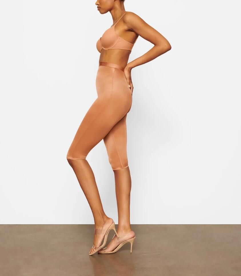 SKIMS BNWT AW22 SKIMS SHINE SHAPEWEAR LEGGING BRONZE M Size ONE SIZE - 5 Thumbnail