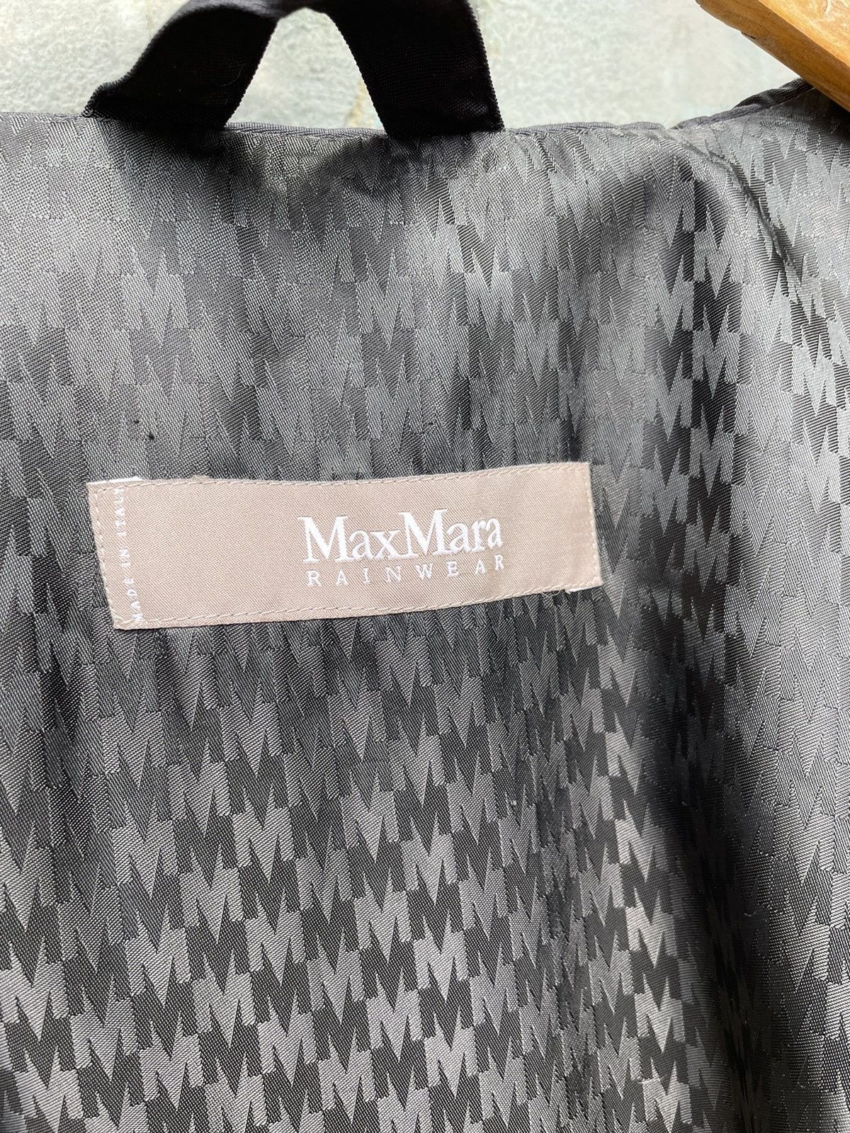 Max Mara Max Mara S Rainwear’s Waterproof Black Rain Coat Size M / US 6-8 / IT 42-44 - 10 Thumbnail
