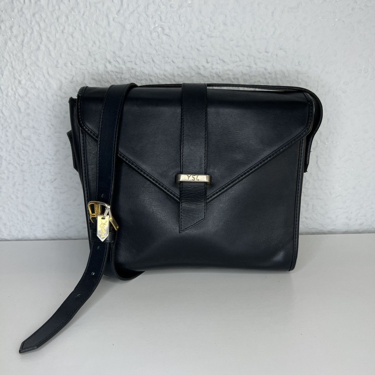 Saint Laurent Paris × Yves Saint Laurent Vintage Navy Yves Saint Laurent YSL Crossbody Shoulder Bag Size ONE SIZE - 1 Thumbnail