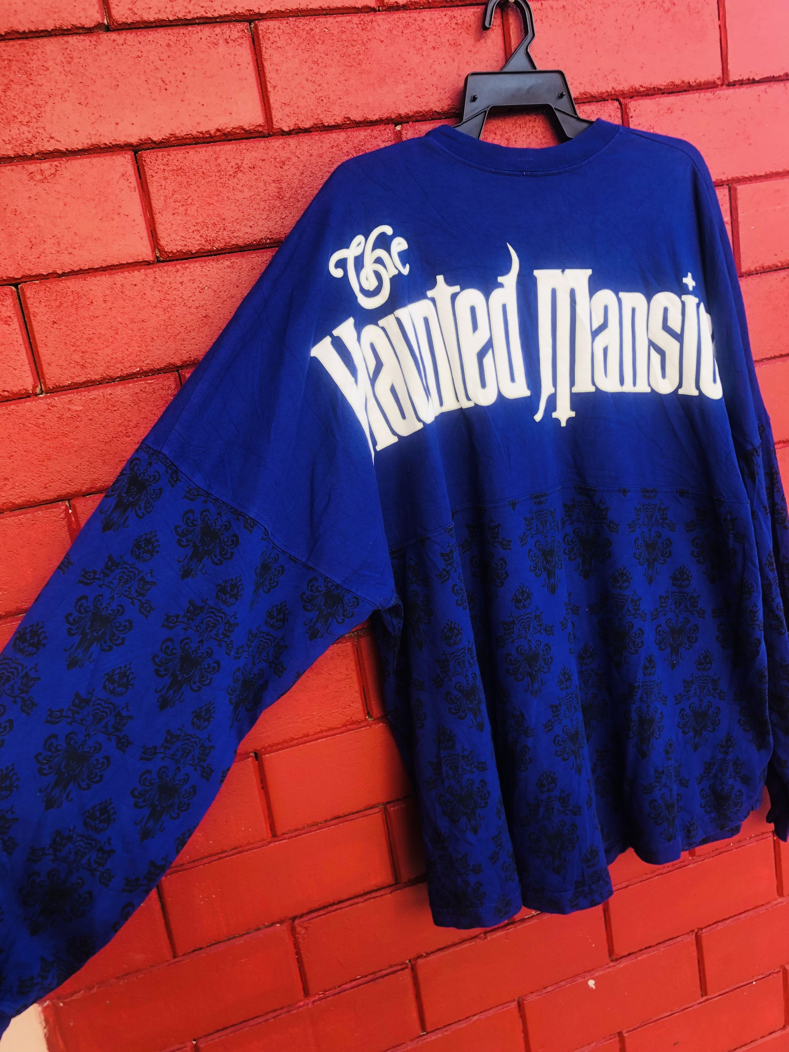 Vintage Vintage The Hunted Mansion Streetwear Fashion Style Size US XL / EU 56 / 4 - 1 Thumbnail