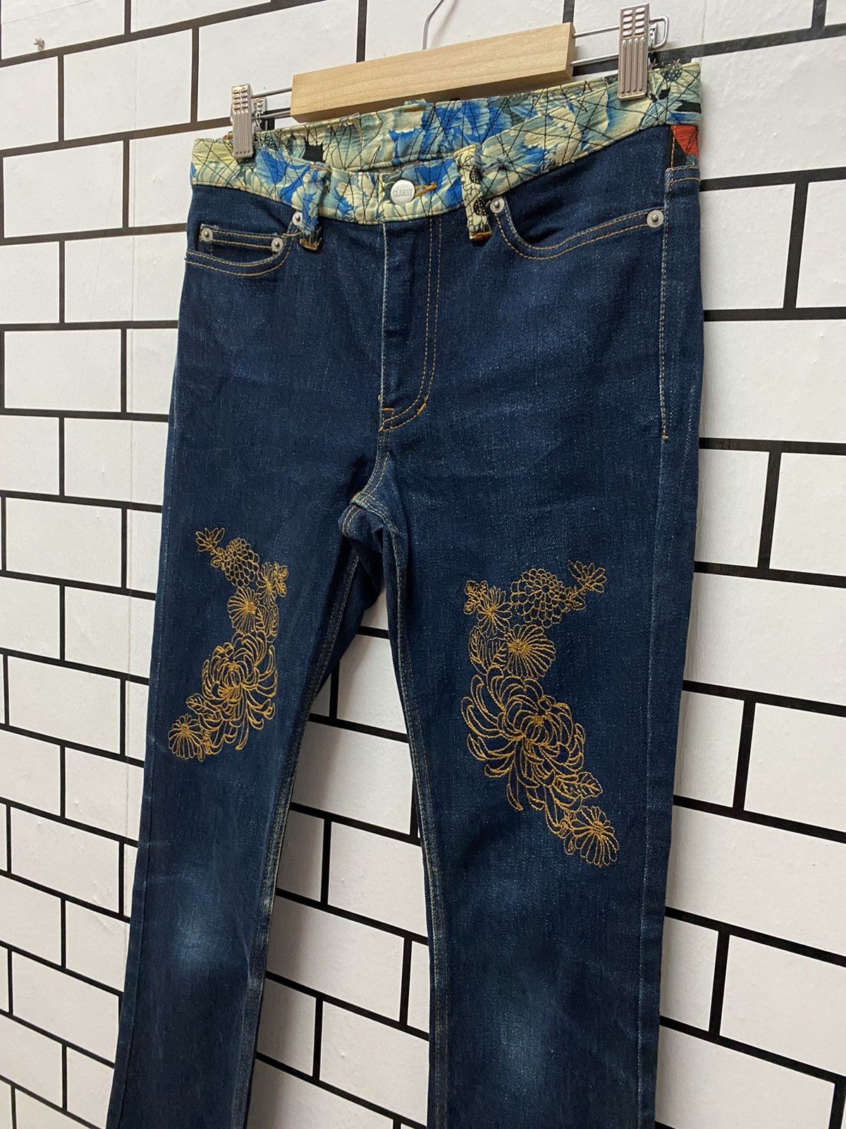 Designer × Japanese Brand Glamdy Made in japan Embroidery Art Flare Denim Pants Size US 28 / EU 44 - 6 Thumbnail