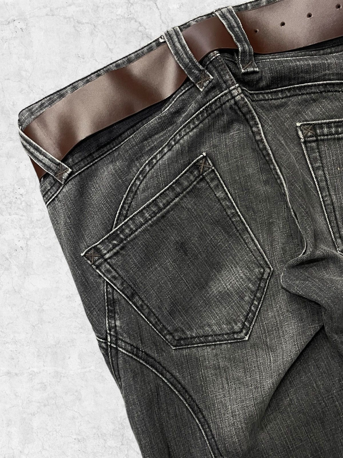 If Six Was Nine × Le Grande Bleu (L.G.B.) × Nicole Club Nicole Club Japan asymmetrical Grey Wash Denim Leather Belt Size US 30 / EU 46 - 9 Thumbnail