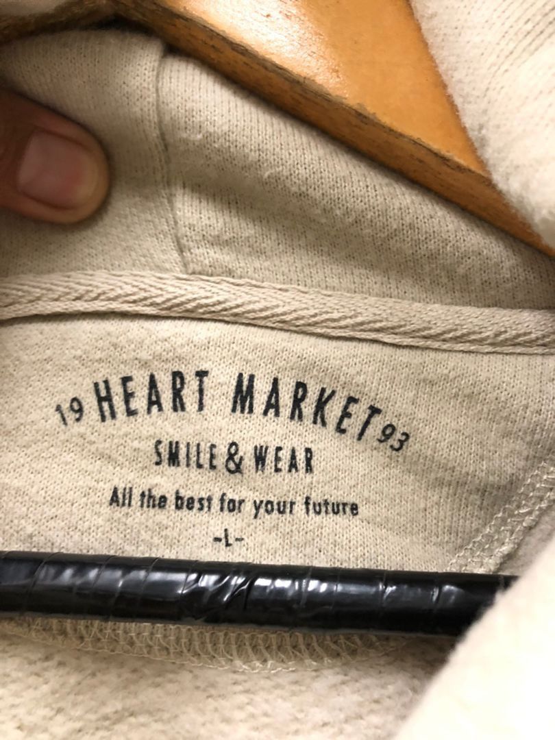 Japanese Brand × Vintage Heart Market Hoddie Sweater CrewNeck Jacket Size US S / EU 44-46 / 1 - 5 Thumbnail
