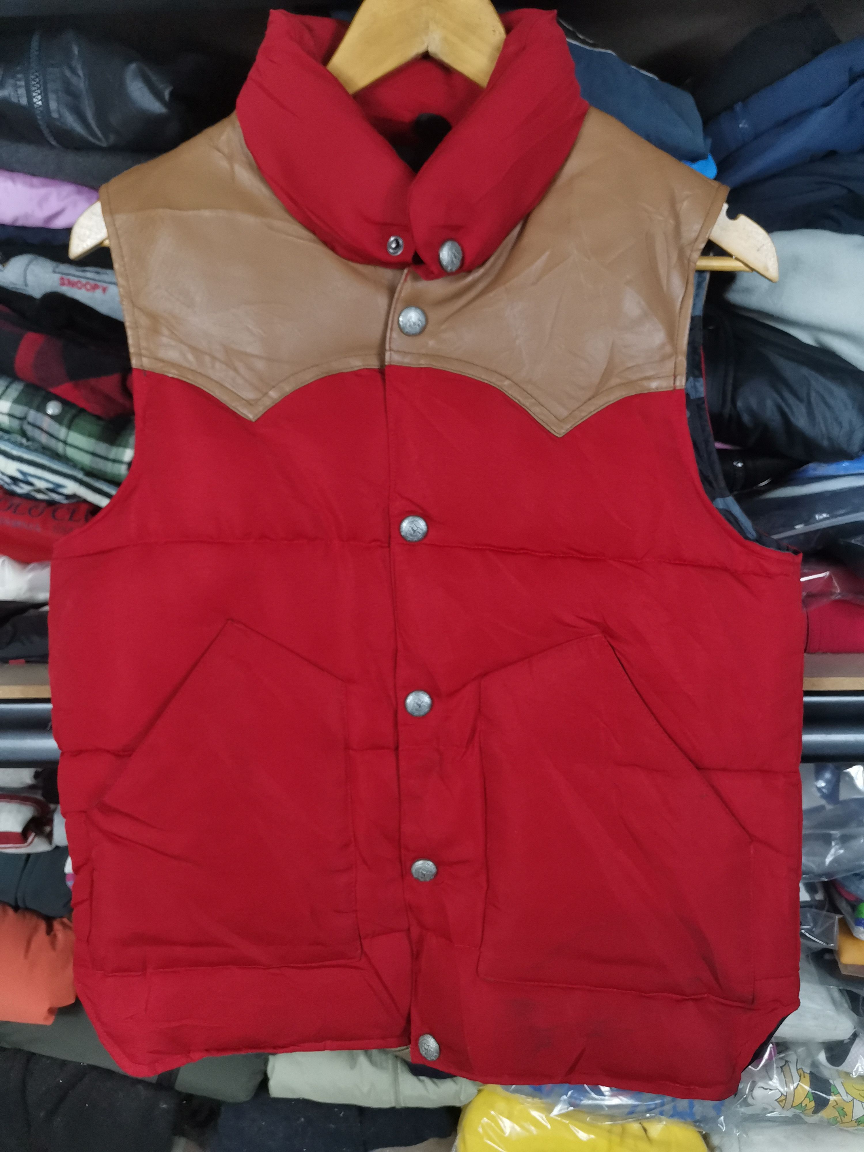 Japanese Brand Vintage Japanese Brand Camping Wear Puffer Vest Size US M / EU 48-50 / 2 - 1 Thumbnail