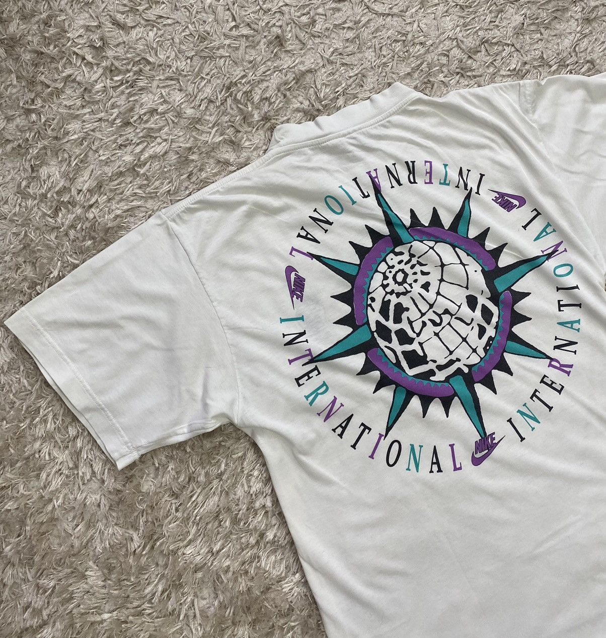 Nike × Vintage RARE Nike international white t-shirt 90s retro Size US L / EU 52-54 / 3 - 3 Thumbnail