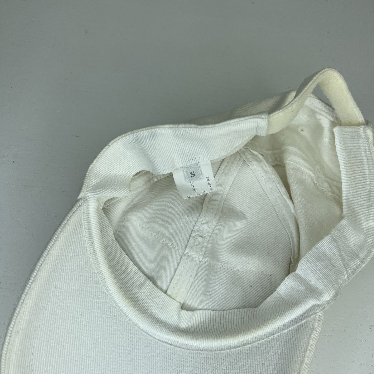 Prada Prada Milano Luna Rossa 2013 Big Logo Italy Hat Cap White Size ONE SIZE - 7 Thumbnail