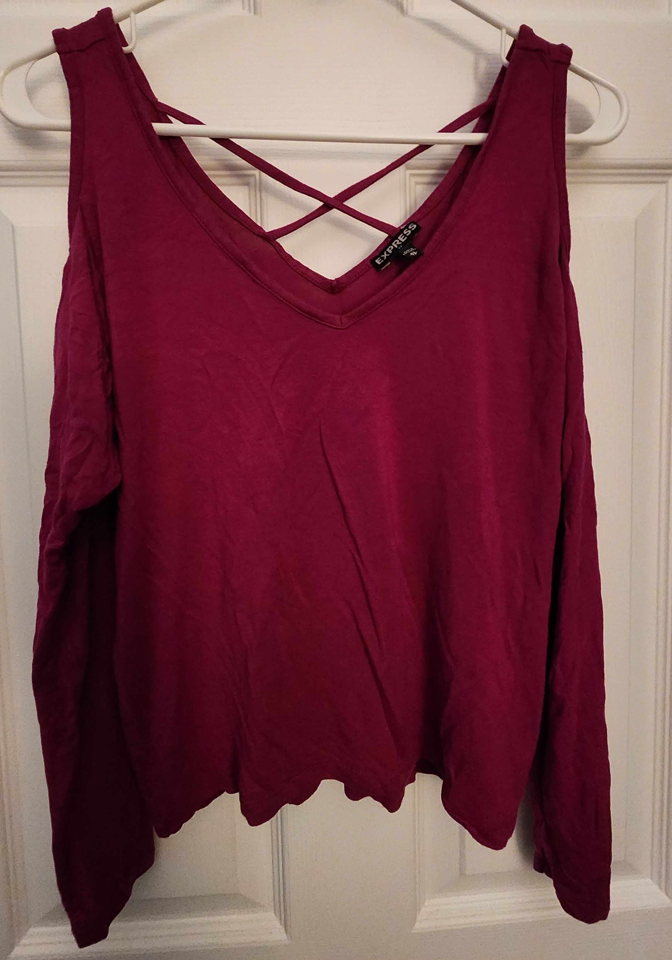 Express Express Cold Shoulder LS Double Vneck Shirt Pink Berry XS Size XS / US 0-2 / IT 36-38 - 1 Thumbnail