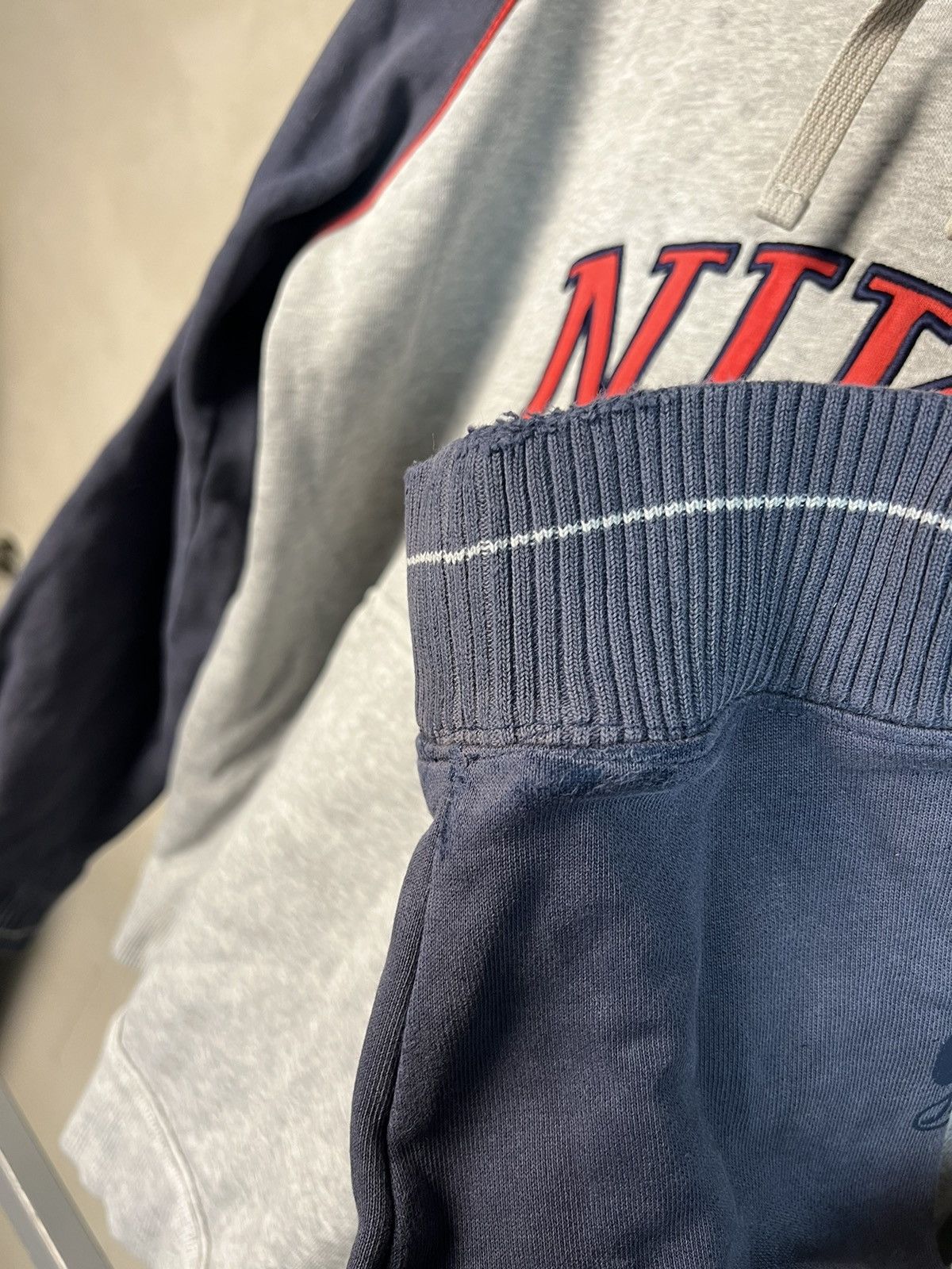 Nike × Vintage Vintage Nike Sweatshirt Hoodie Big Logo Size US L / EU 52-54 / 3 - 6 Thumbnail