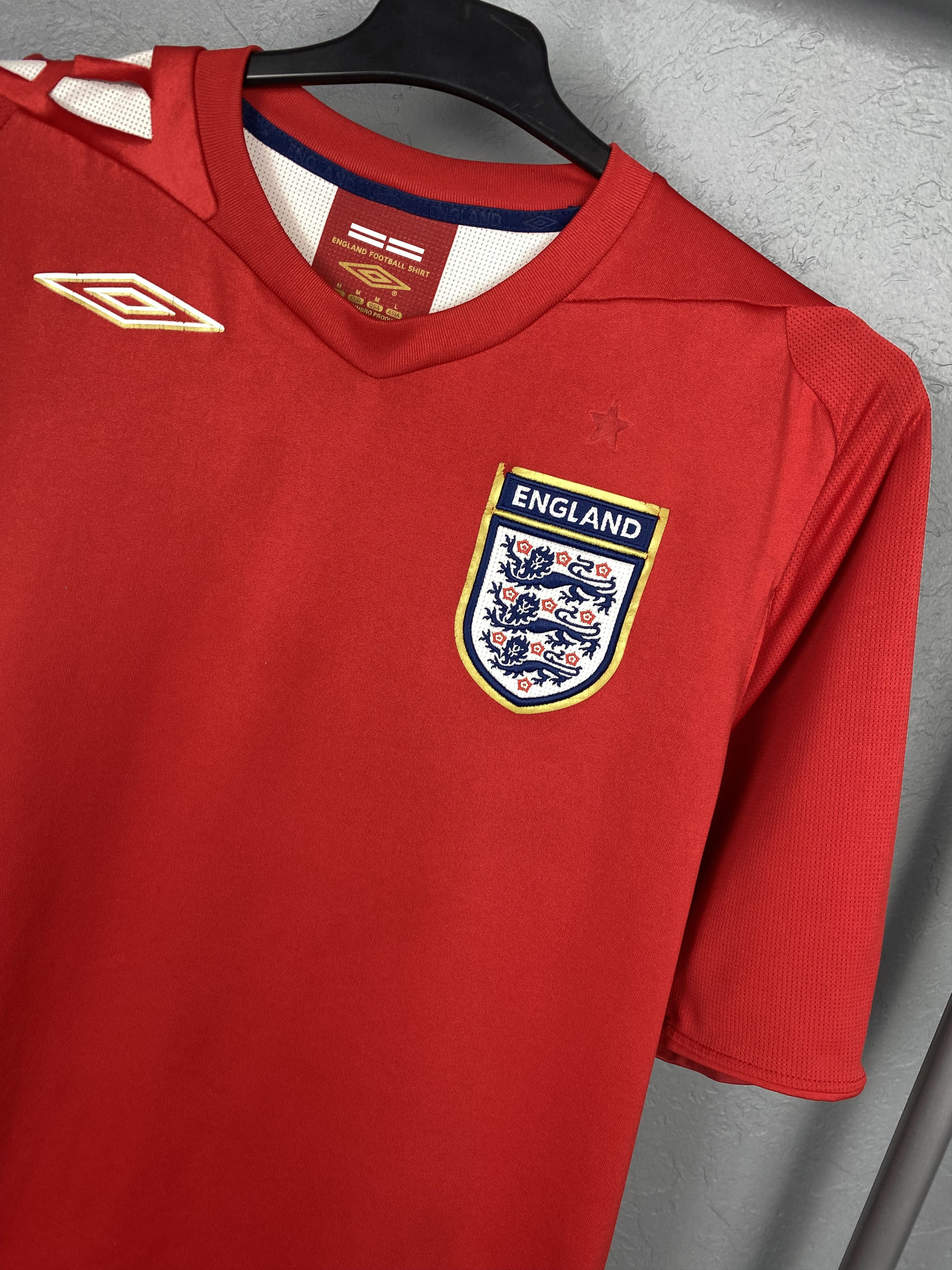 Umbro Umbro England Vintage T-Shirt Tee Y2K Size US M / EU 48-50 / 2 - 2 Thumbnail