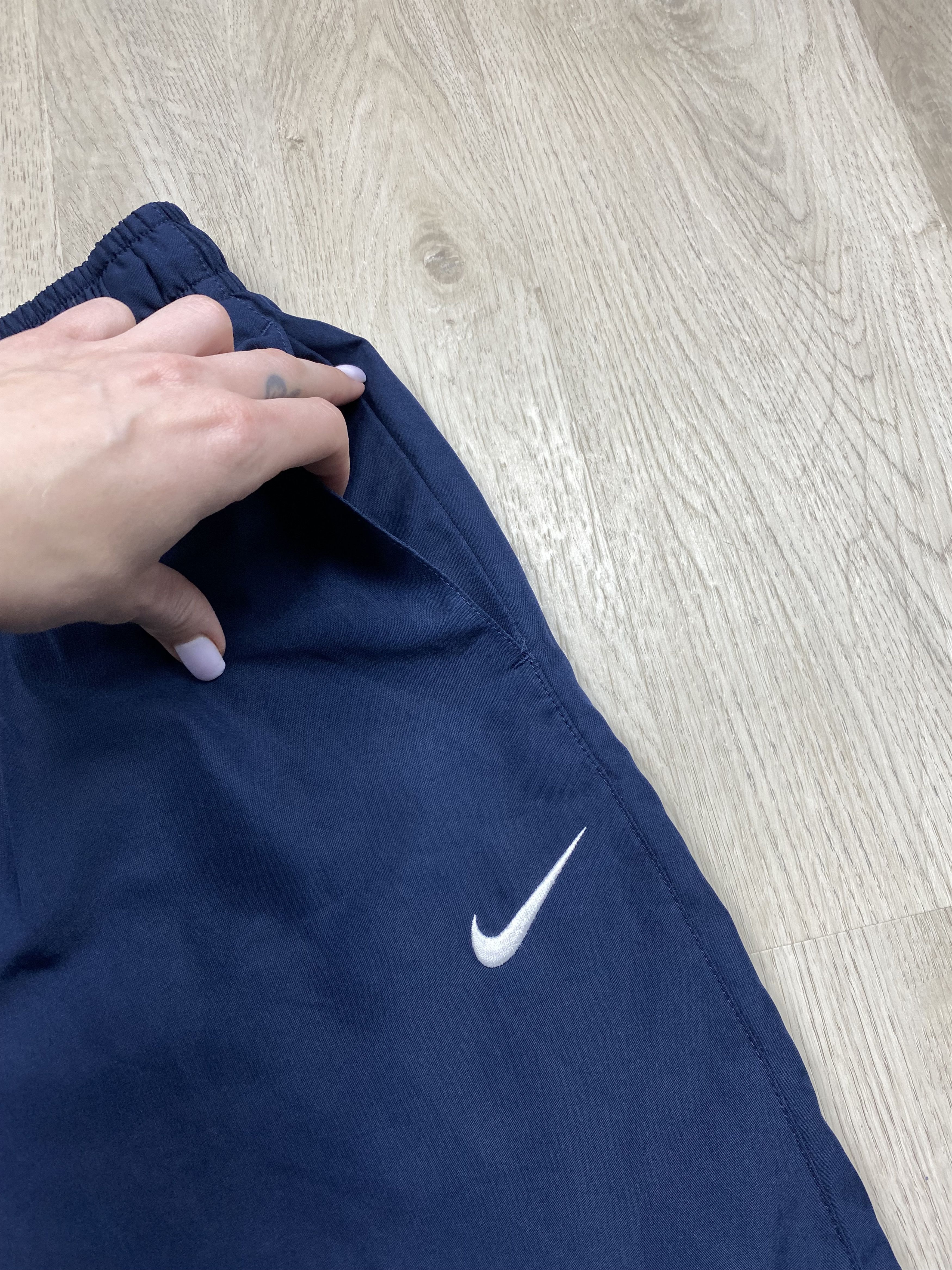 Nike Vintage Nike Mens Nylon Shorts Y2K Size US 34 / EU 50 - 3 Thumbnail