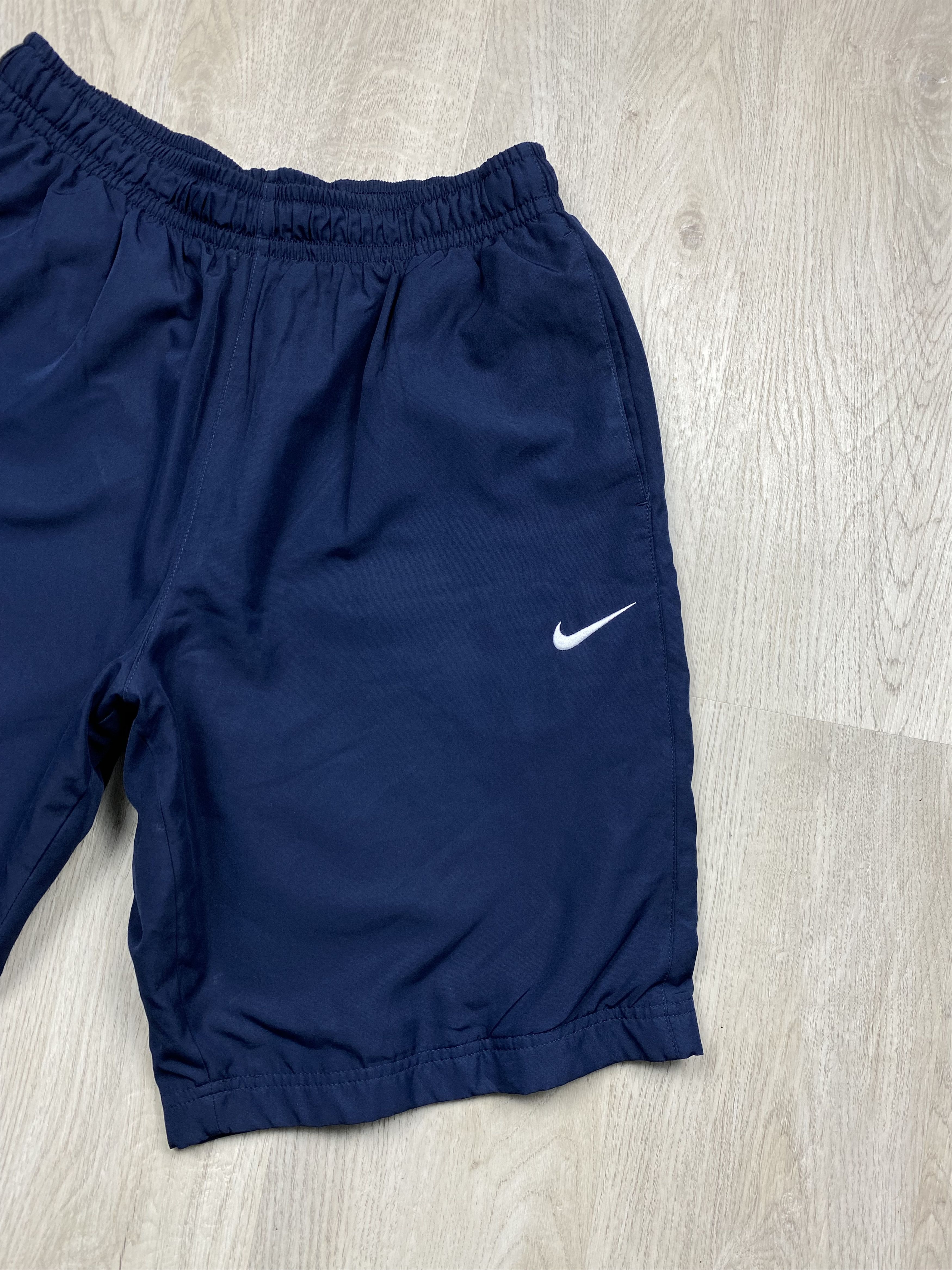 Nike Vintage Nike Mens Nylon Shorts Y2K Size US 34 / EU 50 - 2 Thumbnail