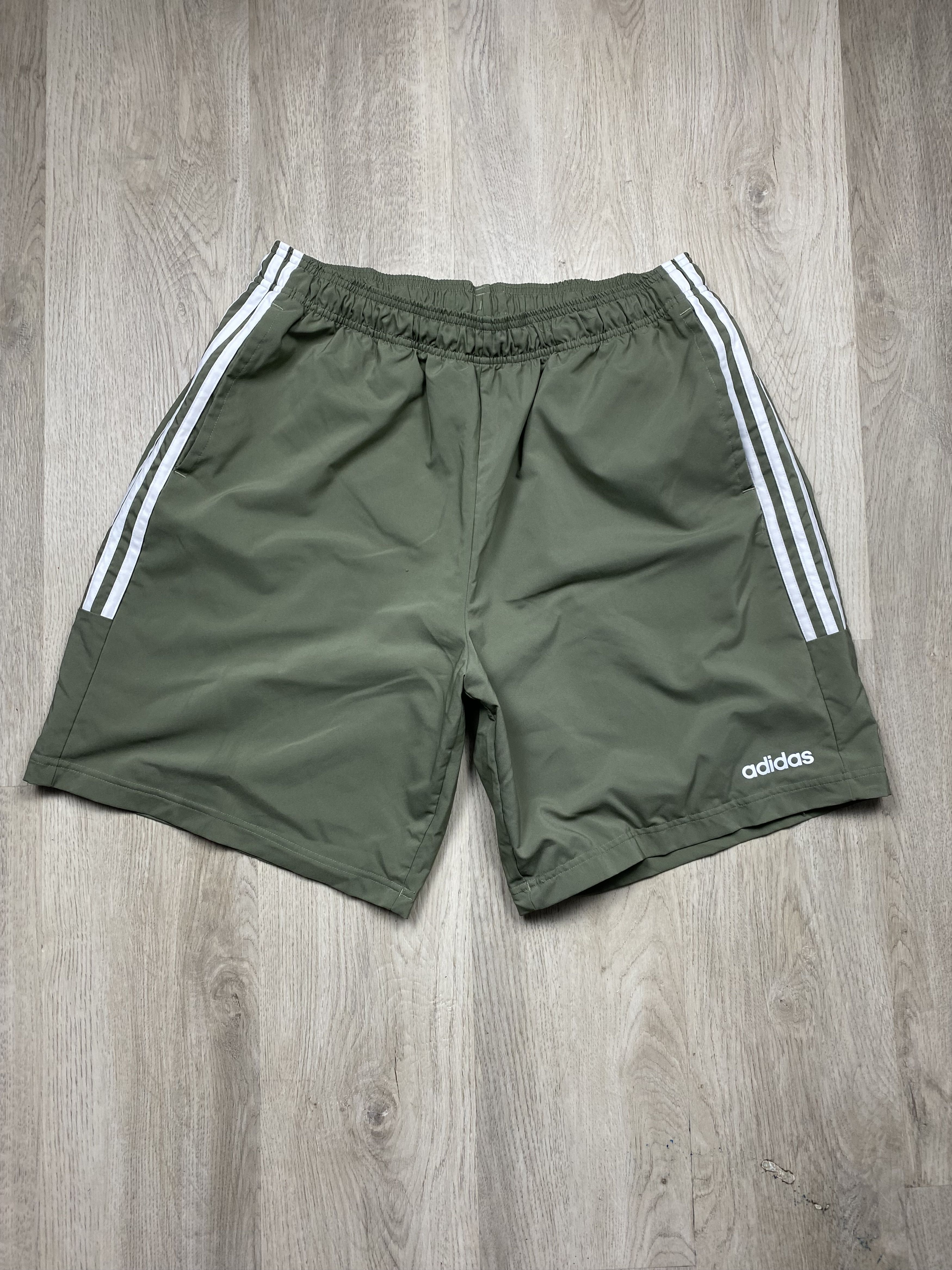 Adidas Adidas Mens Nylon Shorts Y2K Size US 36 / EU 52 - 1 Thumbnail