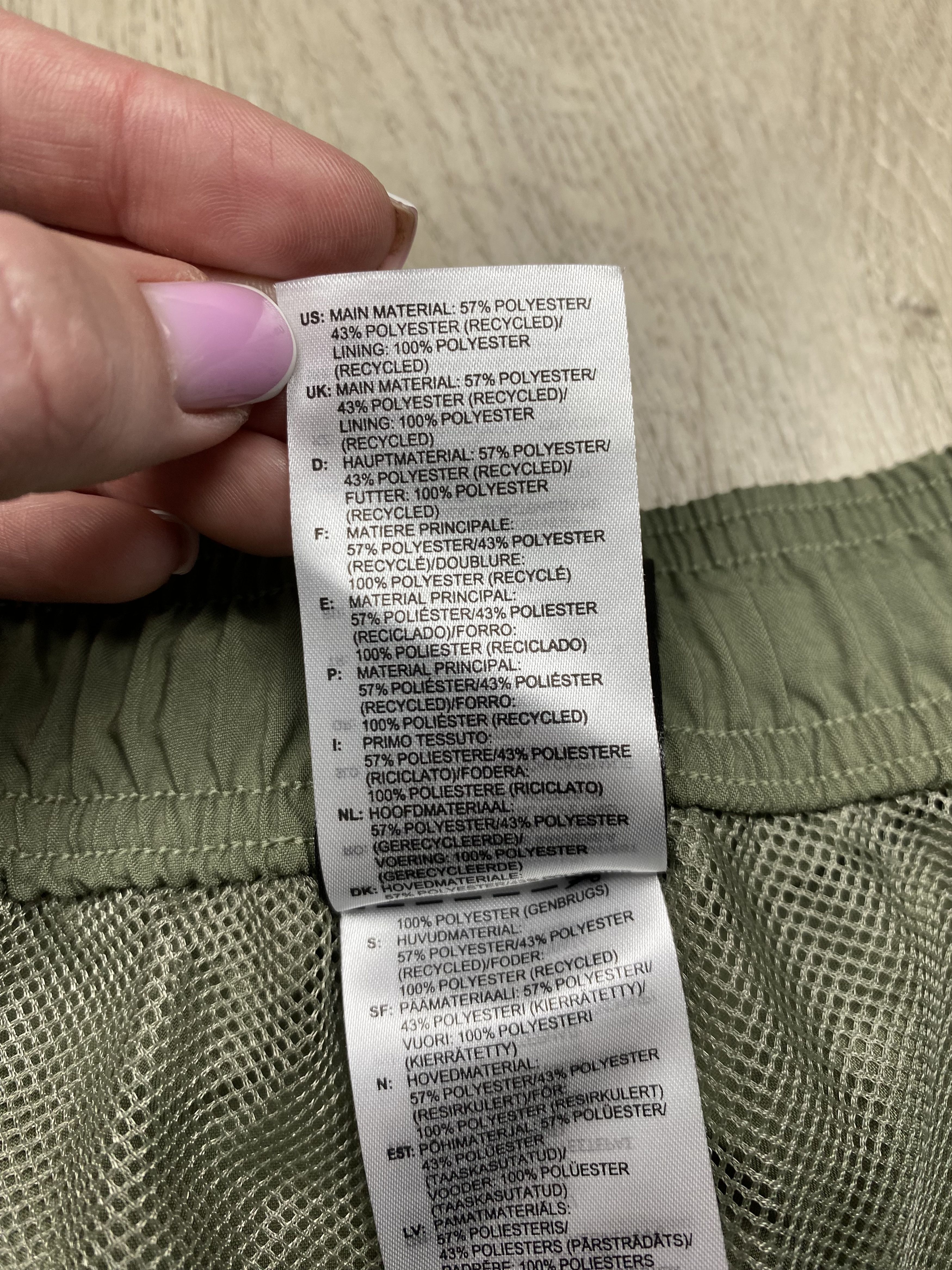 Adidas Adidas Mens Nylon Shorts Y2K Size US 36 / EU 52 - 7 Thumbnail