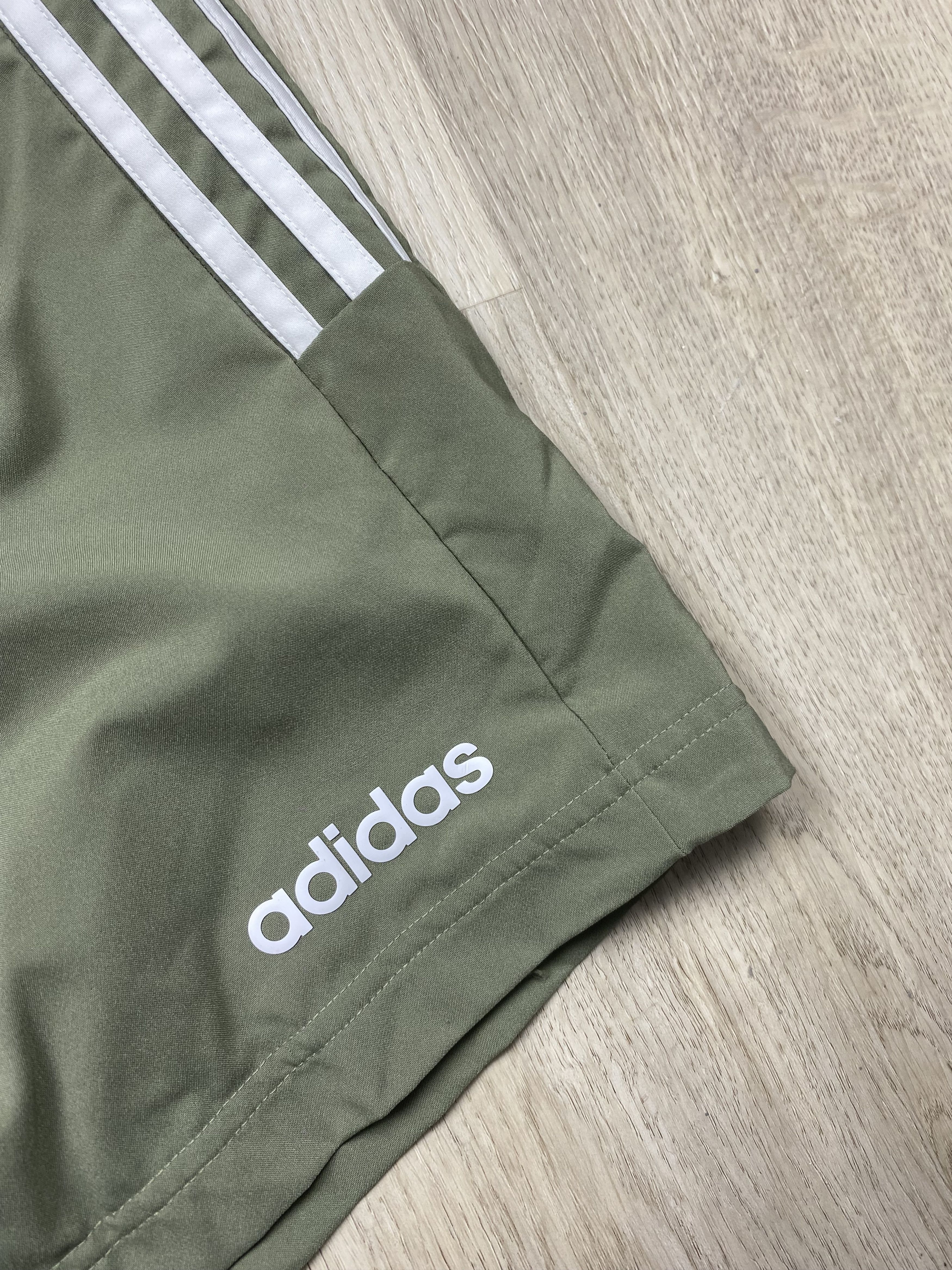 Adidas Adidas Mens Nylon Shorts Y2K Size US 36 / EU 52 - 3 Thumbnail
