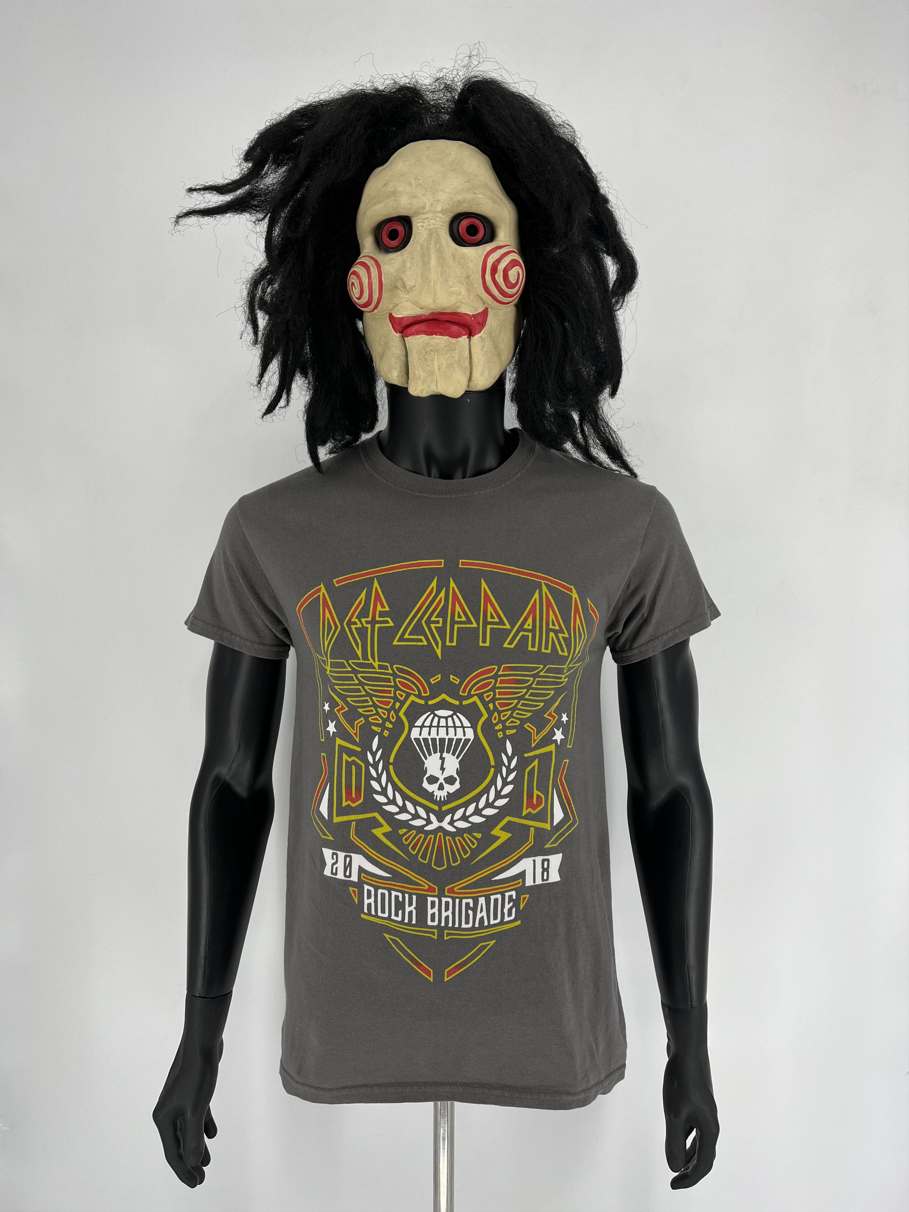 Band Tees × Vintage Vintage Y2K Def Leppard Tour 2018 Band Tee Size S Size US S / EU 44-46 / 1 - 2 Thumbnail