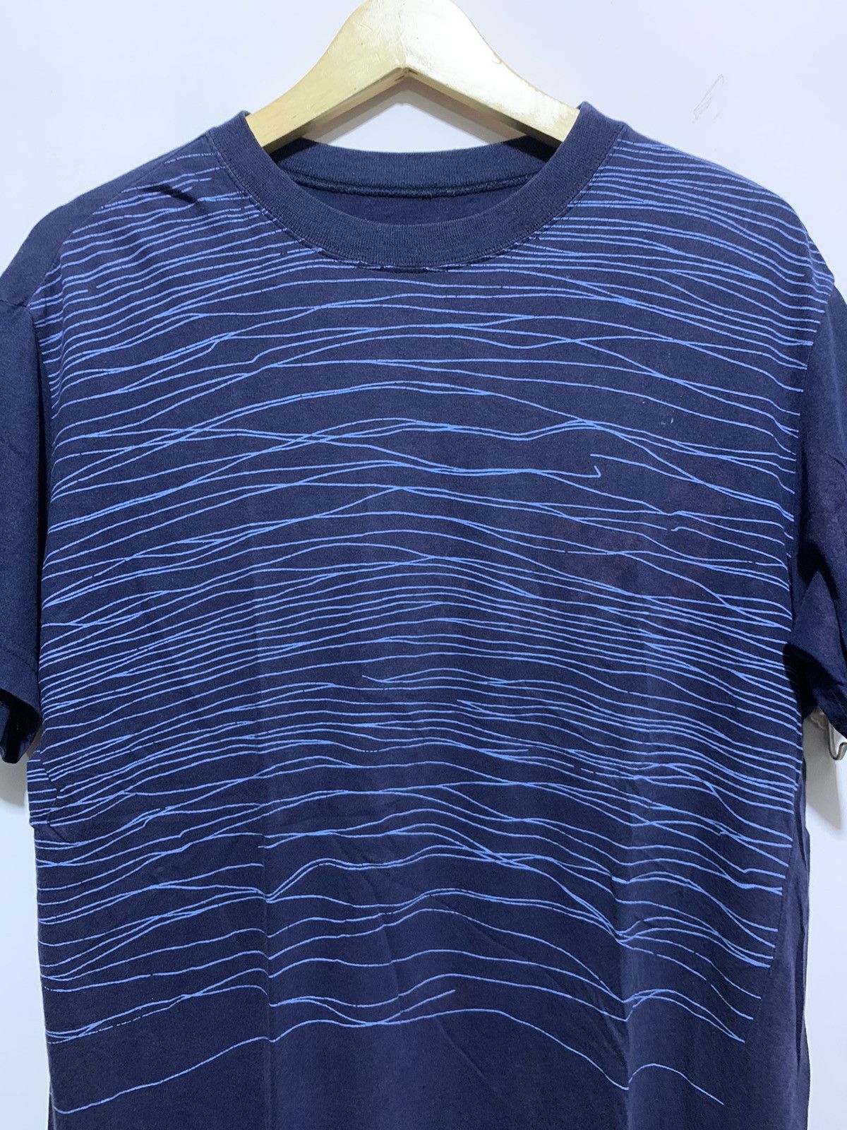 Issey Miyake 💸BINDINGOFFER💸Issey miyake "UKNOWN PLEASURE" line art tee Size US M / EU 48-50 / 2 - 3 Thumbnail