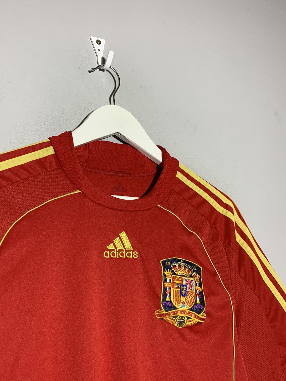 Adidas Spain Adidas 2008 Y2k Streetwear Football Shirt Size US M / EU 48-50 / 2 - 3 Thumbnail