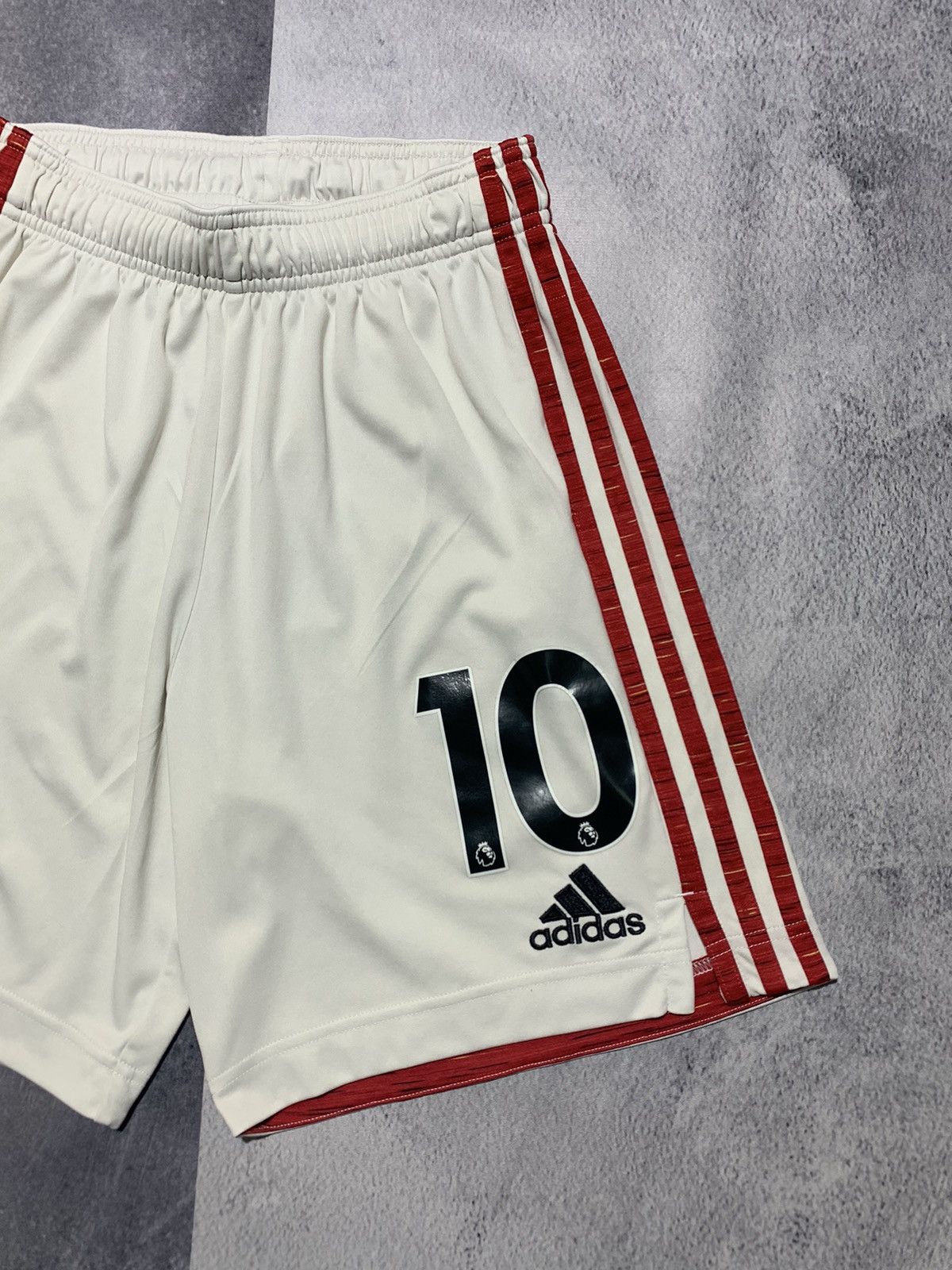 Adidas × Vintage Vintage Adidas shorts streetwear Y2K casual style size S Size US 30 / EU 46 - 3 Thumbnail