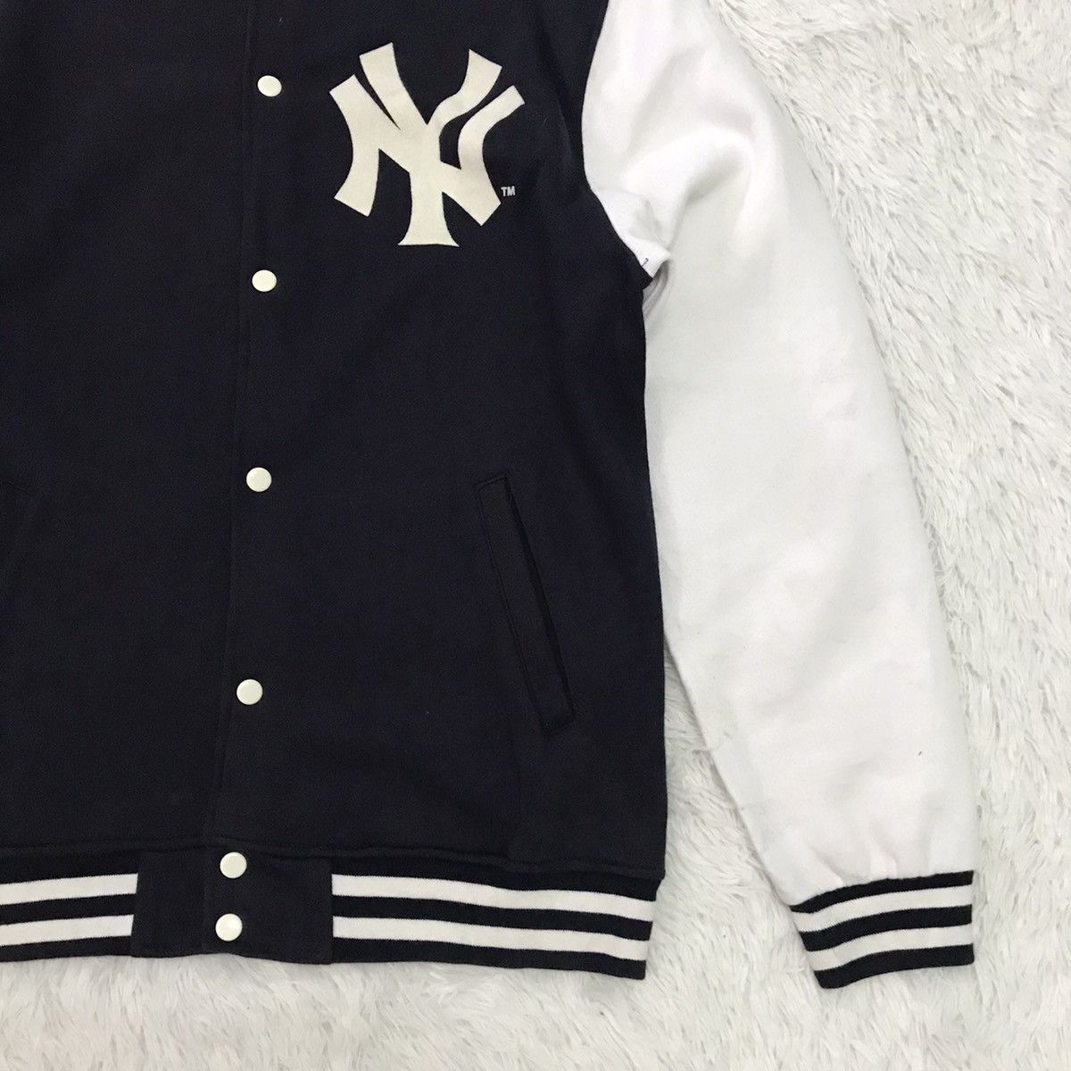 MLB Majestic Athletic NY Yankees Est.1903 MLB Jacket Size US L / EU 52-54 / 3 - 4 Thumbnail