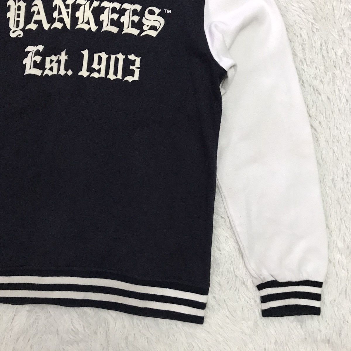 MLB Majestic Athletic NY Yankees Est.1903 MLB Jacket Size US L / EU 52-54 / 3 - 11 Thumbnail