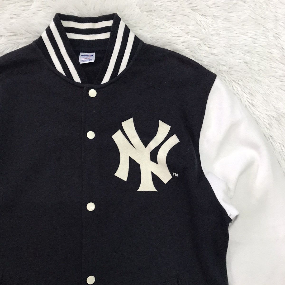 MLB Majestic Athletic NY Yankees Est.1903 MLB Jacket Size US L / EU 52-54 / 3 - 5 Thumbnail