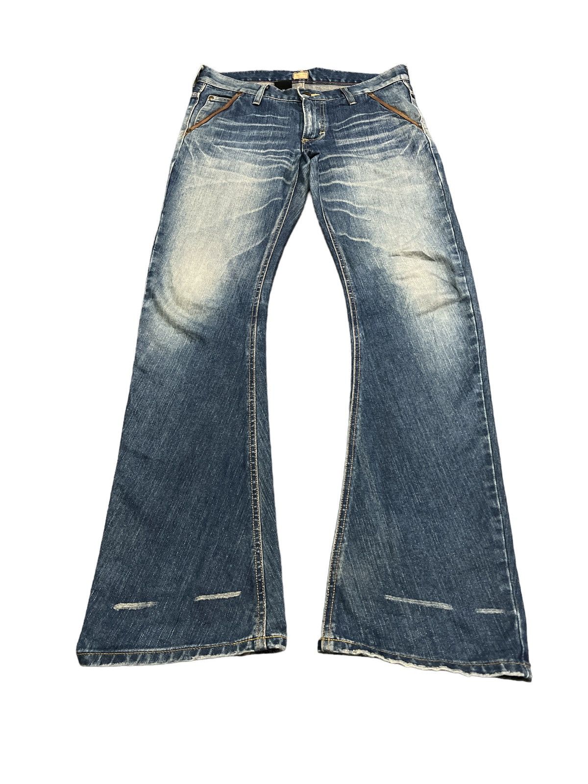AKM × Japanese Brand × Lee FLARE💥 LEE X AKM CURVED PATTERN LEATHER FLAP DENIM PANTS Size US 34 / EU 50 - 2 Thumbnail