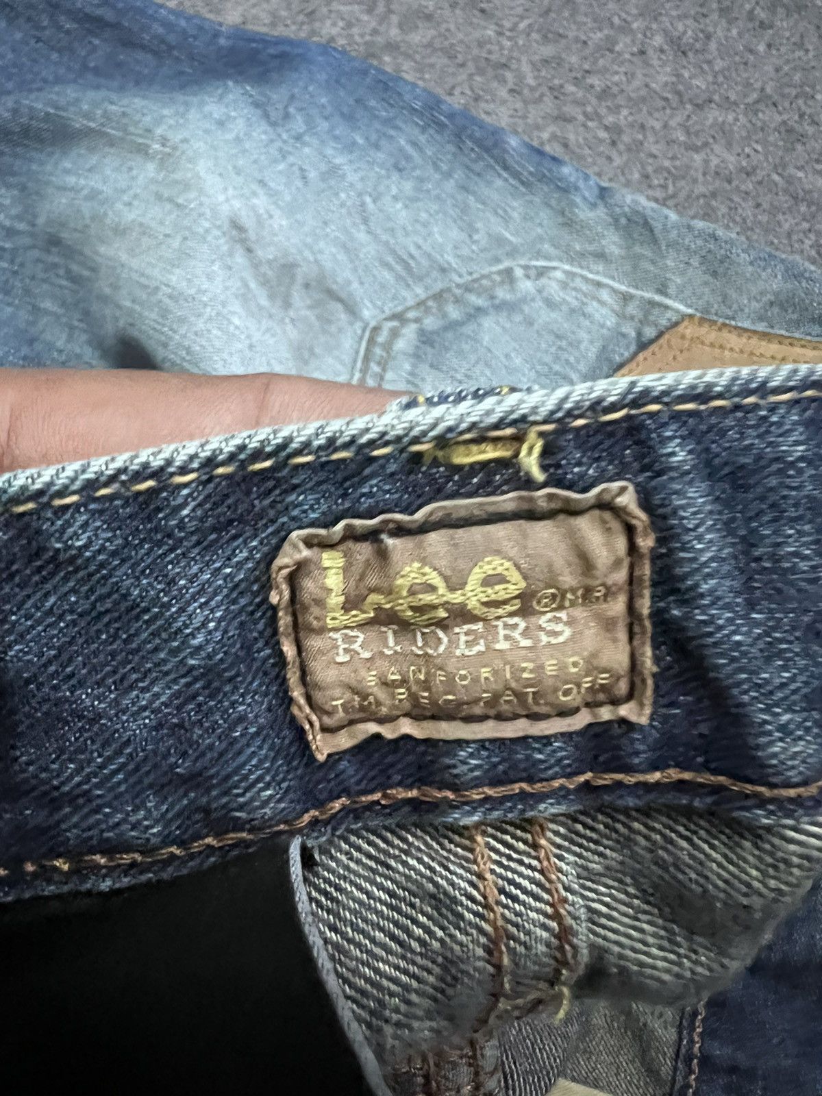 AKM × Japanese Brand × Lee FLARE💥 LEE X AKM CURVED PATTERN LEATHER FLAP DENIM PANTS Size US 34 / EU 50 - 9 Thumbnail