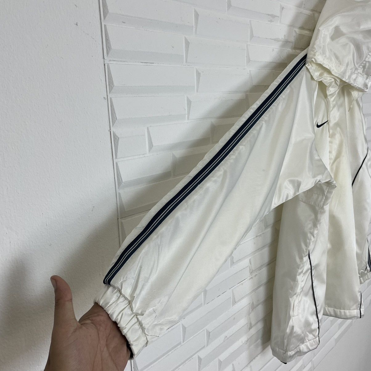 Nike 🔥LAST PRICE🔥 Nike White Light Jacket Hooded Size US M / EU 48-50 / 2 - 7 Thumbnail