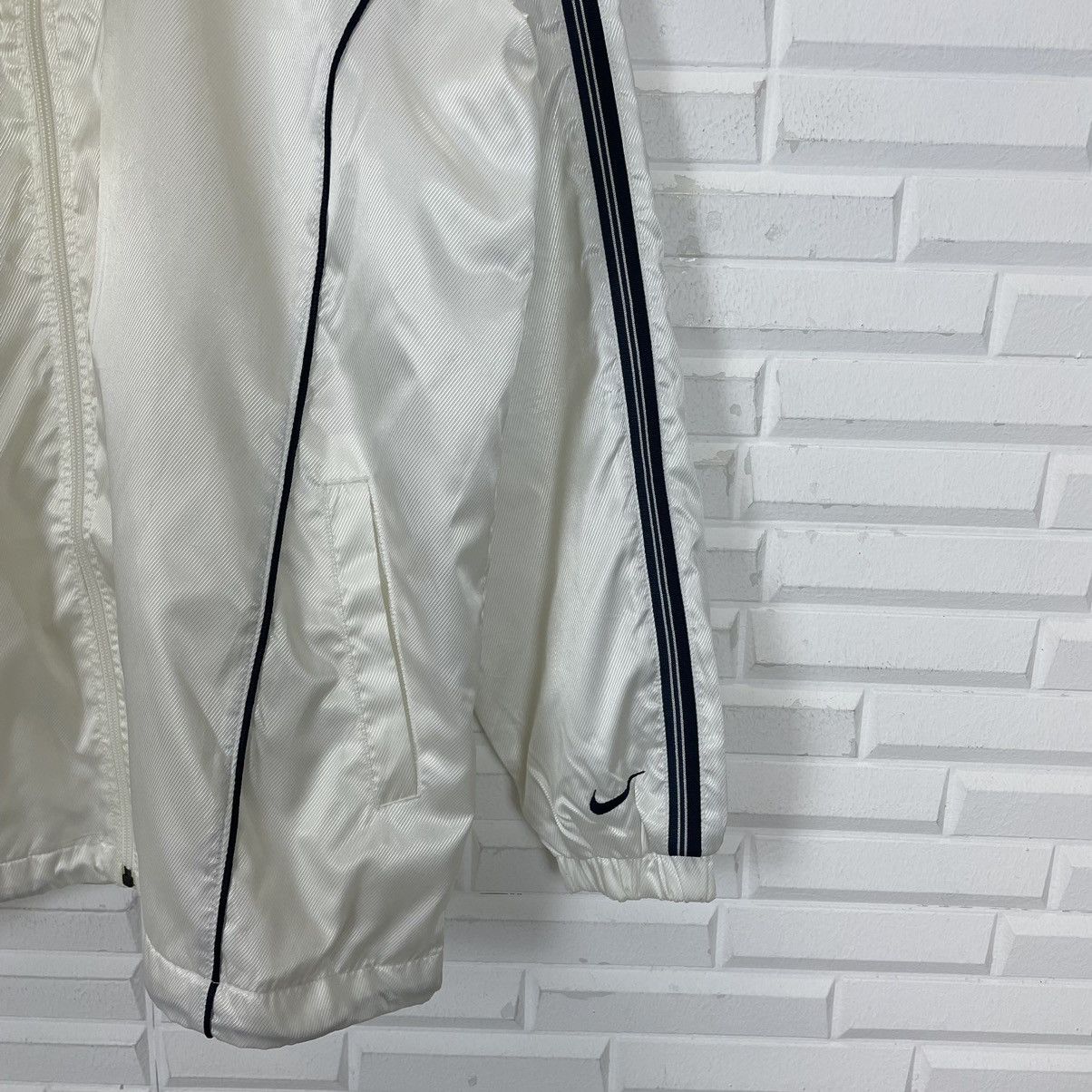 Nike 🔥LAST PRICE🔥 Nike White Light Jacket Hooded Size US M / EU 48-50 / 2 - 4 Thumbnail