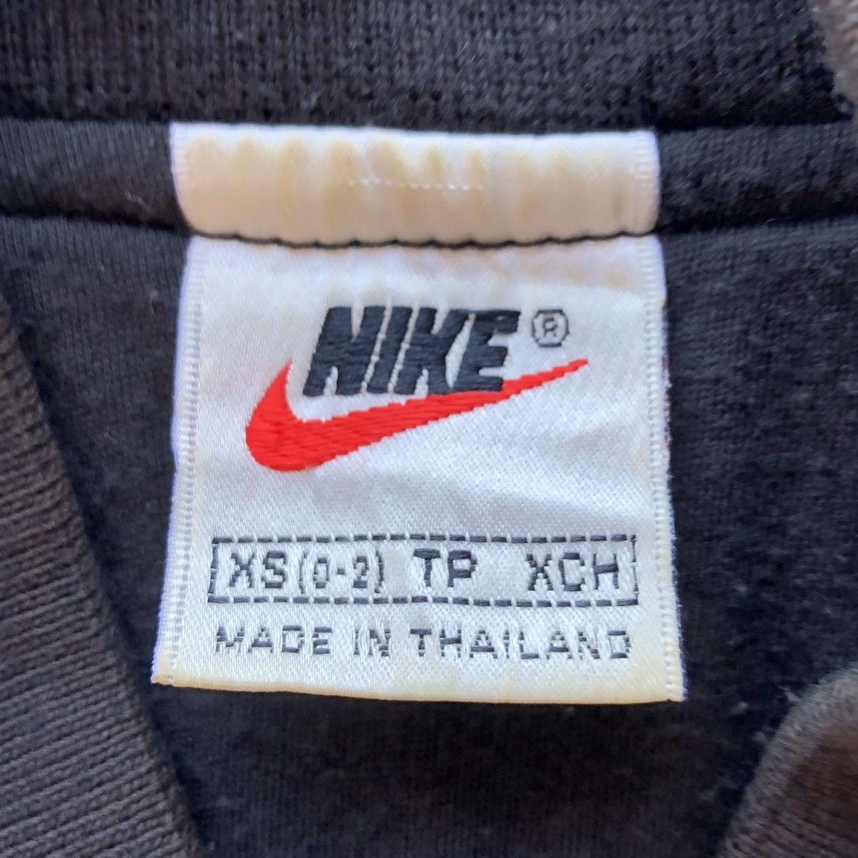 Nike Vintage 90's Nike Court Quilted Puffer Jacket Size M / US 6-8 / IT 42-44 - 18 Thumbnail