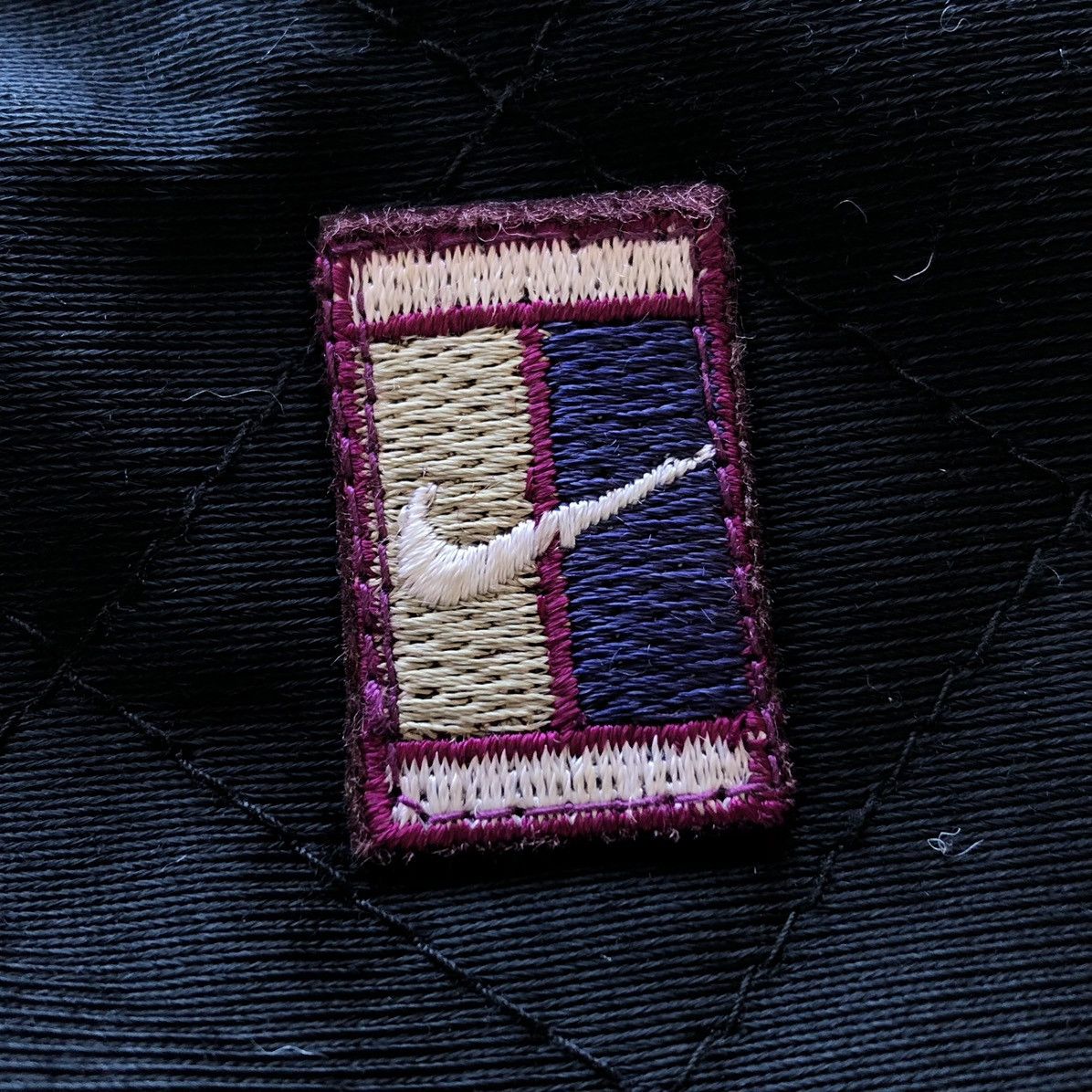 Nike Vintage 90's Nike Court Quilted Puffer Jacket Size M / US 6-8 / IT 42-44 - 14 Thumbnail