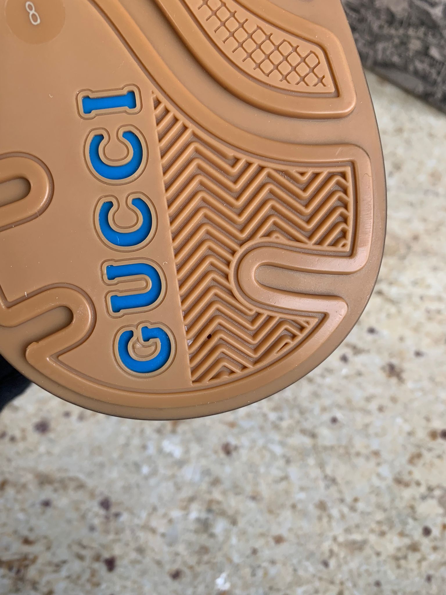 Gucci o1rshd1 Miro Soft Logo Runner Trainer in Brown / Multi Size US 8 / EU 41 - 11 Thumbnail