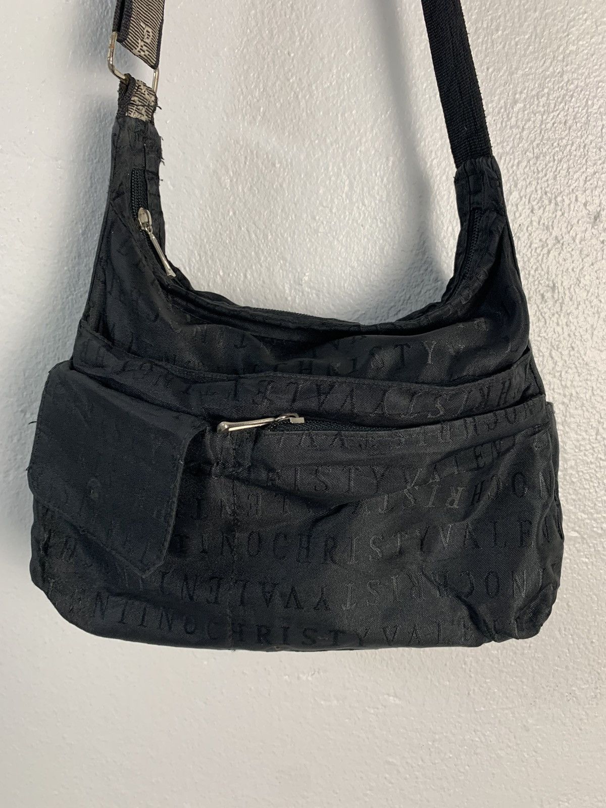 Japanese Brand Valentino Christy Monogram Sling Bag Size ONE SIZE - 2 Thumbnail