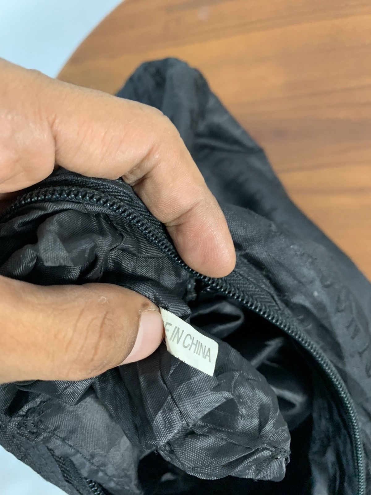 Japanese Brand Valentino Christy Monogram Sling Bag Size ONE SIZE - 9 Thumbnail