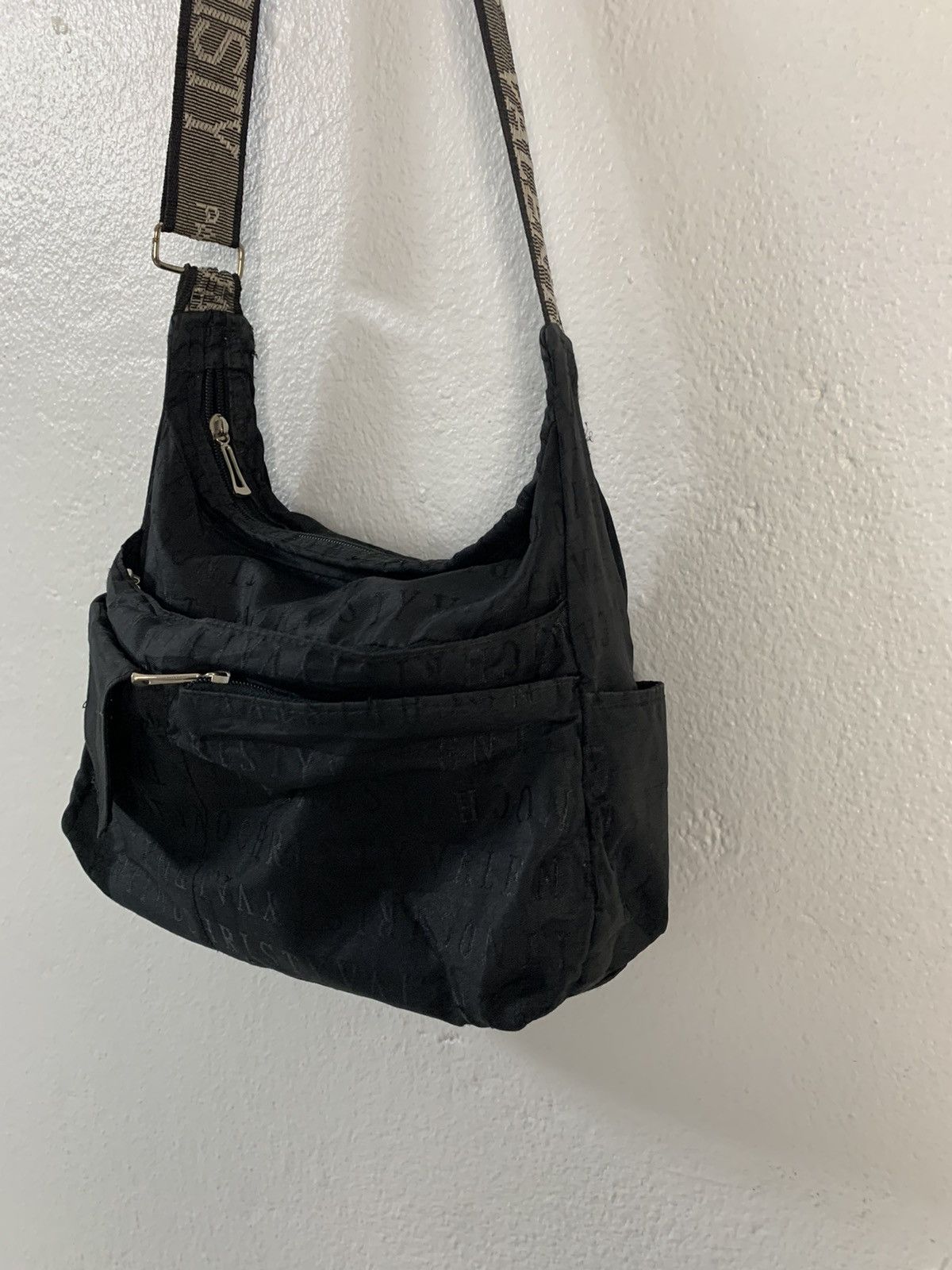 Japanese Brand Valentino Christy Monogram Sling Bag Size ONE SIZE - 3 Thumbnail