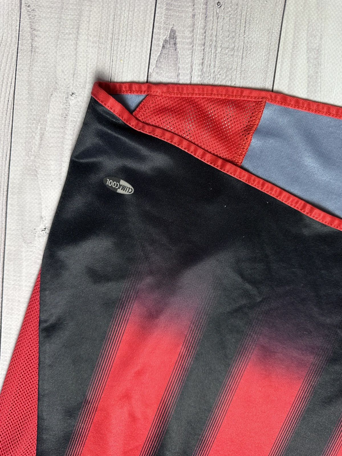 Adidas Vintage AC Milan soccer jersey adidas 2004 size XL Size US XL / EU 56 / 4 - 5 Thumbnail