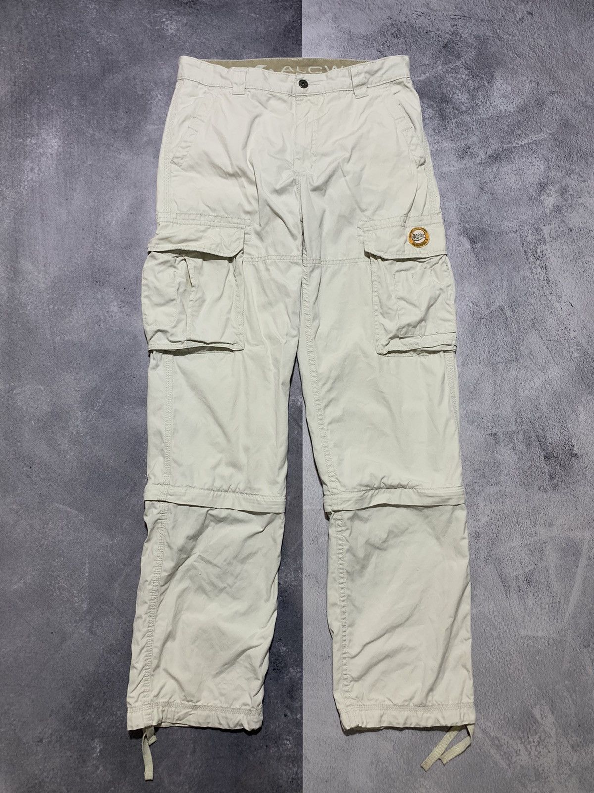 Vintage Vintage Y2K wide cargo pants 2/1 workwear style size 33x34 Size US 33 - 1 Thumbnail